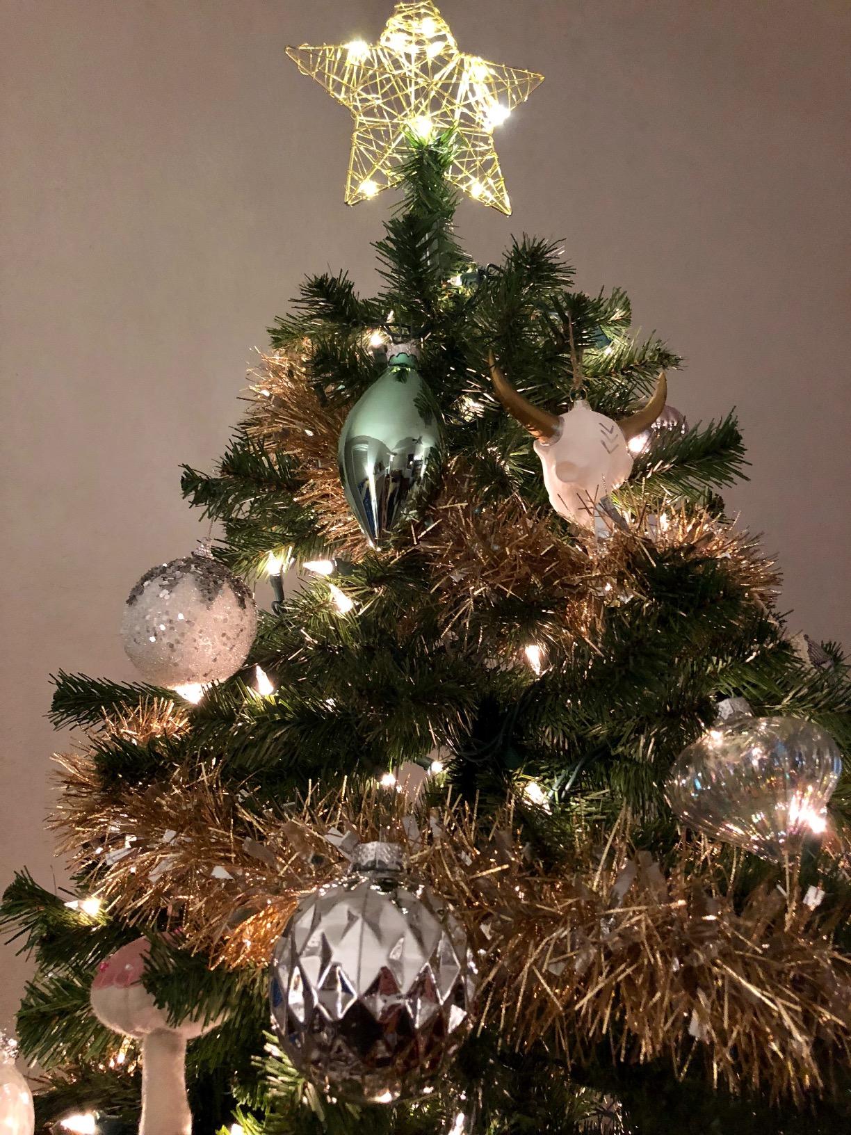 National Tree Company 7.5 ft Unlit North Valley Spruce Artificial Christmas Tree, 1,346 Tips, Includes Stand, Green customer photo 1