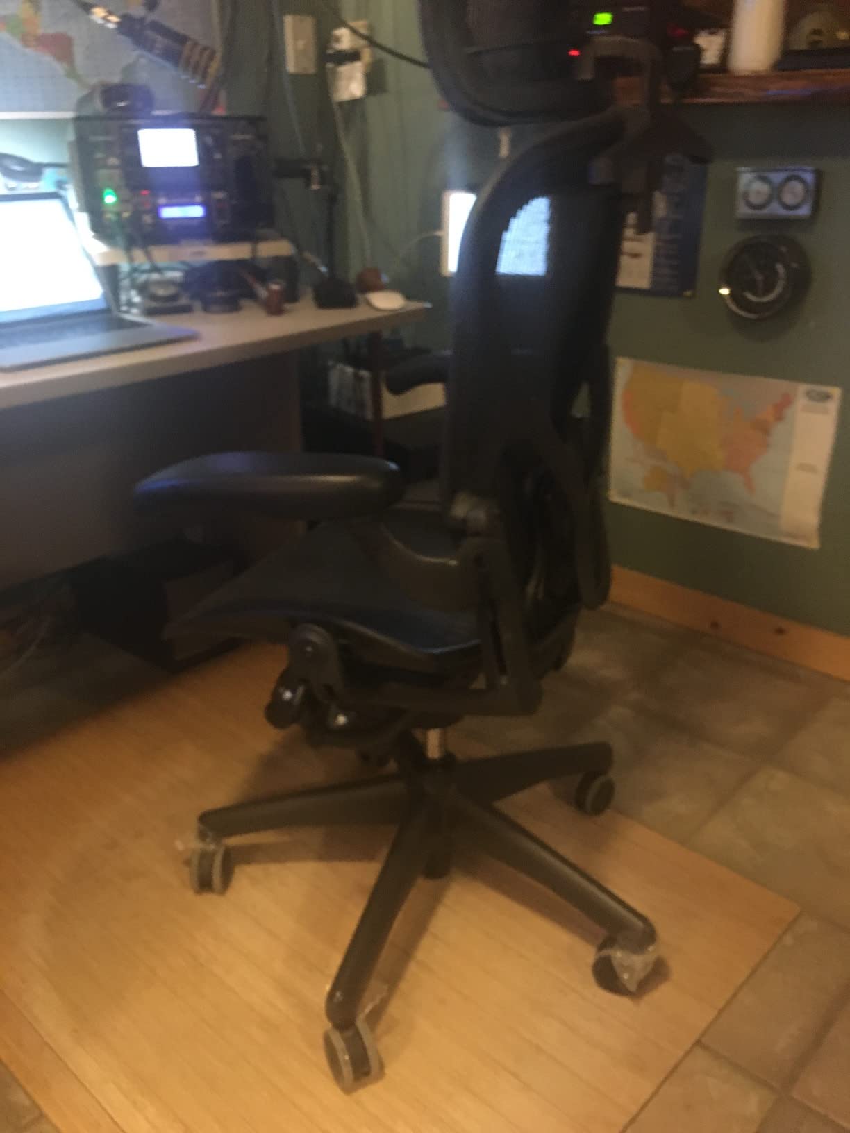 Aeron Chair by Herman Miller - Highly Adjustable Graphite Frame - with PostureFit - Carbon Classic (Medium) customer photo 1