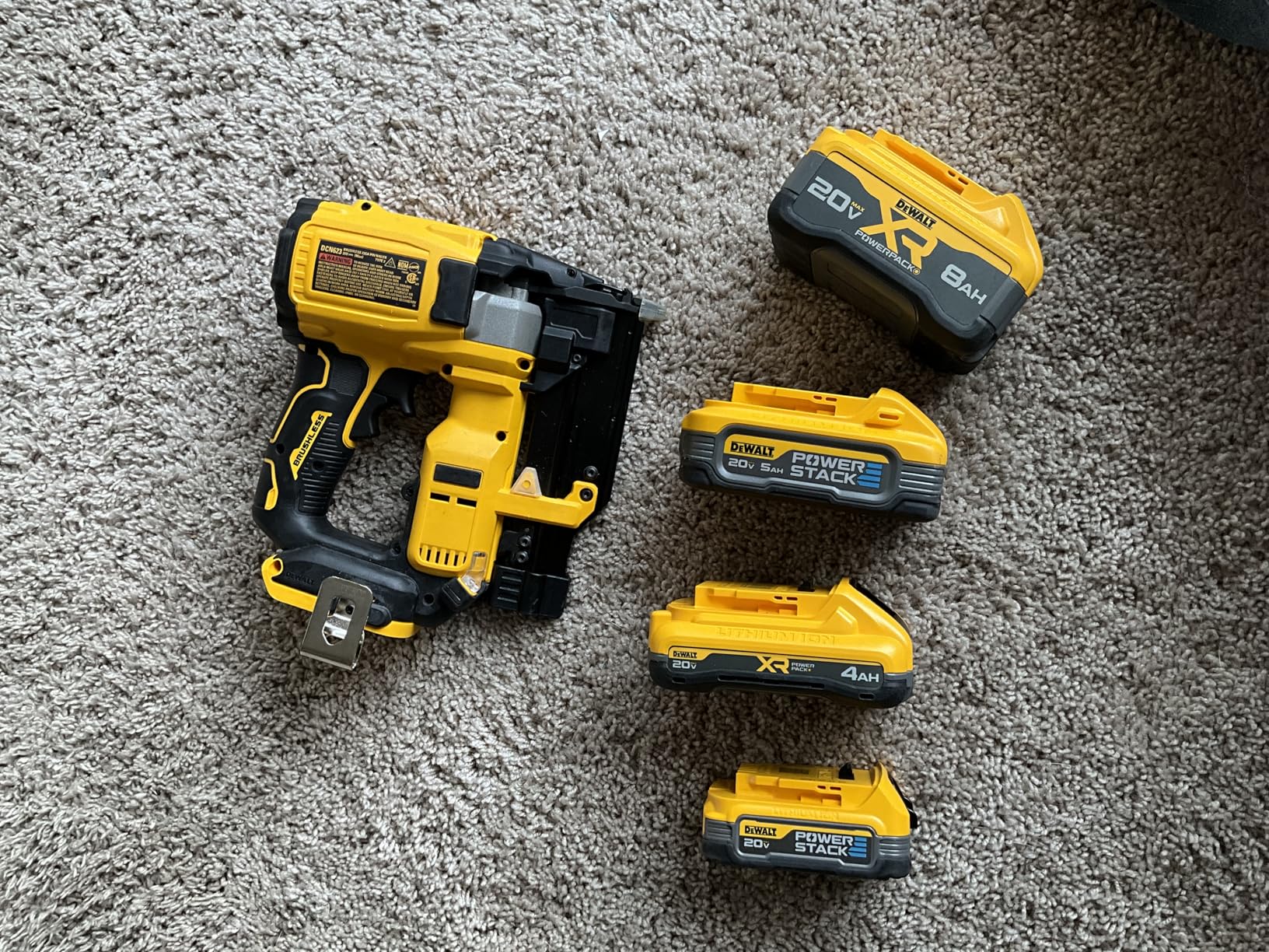 DEWALT 20V MAX Battery, Premium 4.0Ah (DCB204) customer photo 1