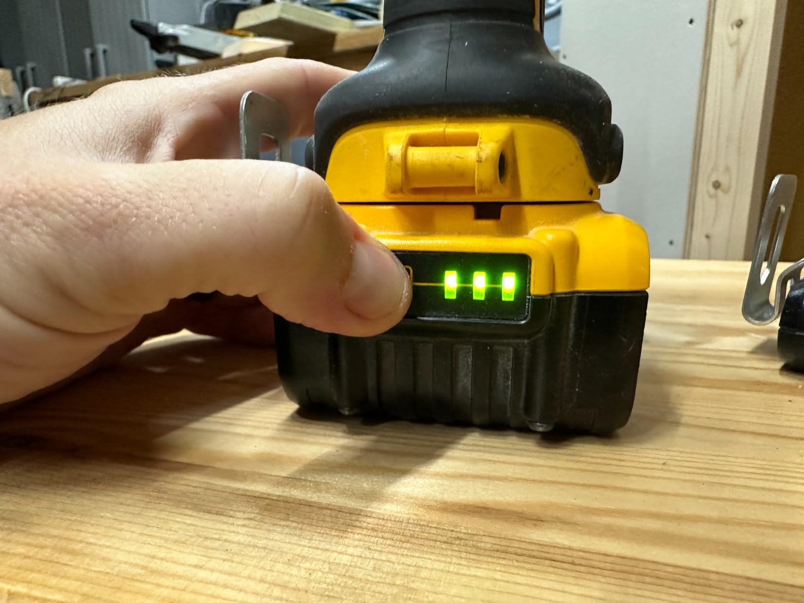 DEWALT 20V MAX* XR Battery, 4.0-Ah, 2-Pack (DCB204-2), Black customer photo 2