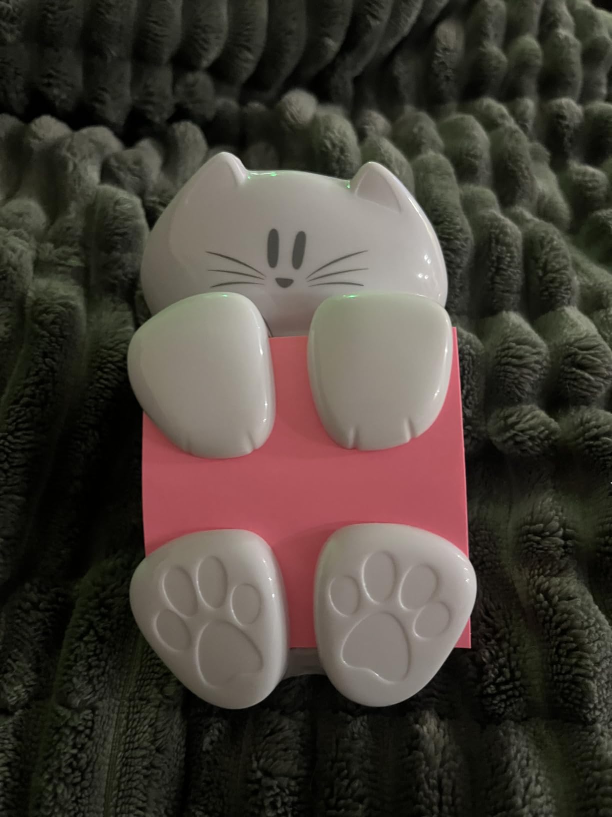 Post-it Dispenser, Sticky Note Holder, White Cat Design, Includes 45 Pop-Up Sheets of 3 in x 3 in Pink, Sticky Notes Holder for Desk, Classroom or Office Supplies customer photo 2