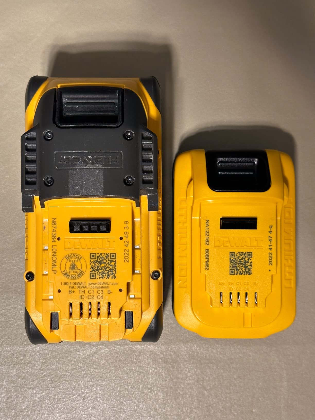 DEWALT 20V MAX 5 Ah Lithium Ion Battery 2-Pack (DCB205-2) customer photo 2