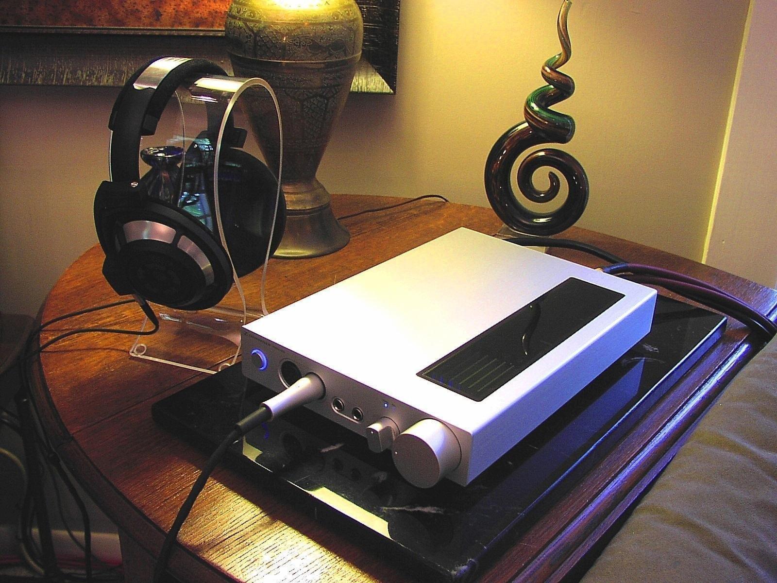 Sennheiser HD 800 S Over-the-Ear Audiophile Reference Headphones - Ring Radiator Drivers With Open-Back Earcups customer photo 1