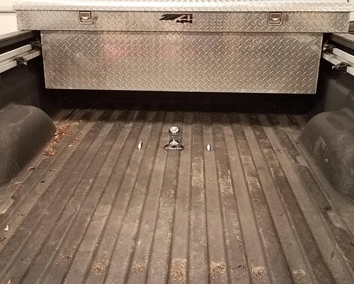 CURT Double Lock EZr Gooseneck Hitch Kit with Brackets, Compatible with Select Silverado, Sierra customer photo 1