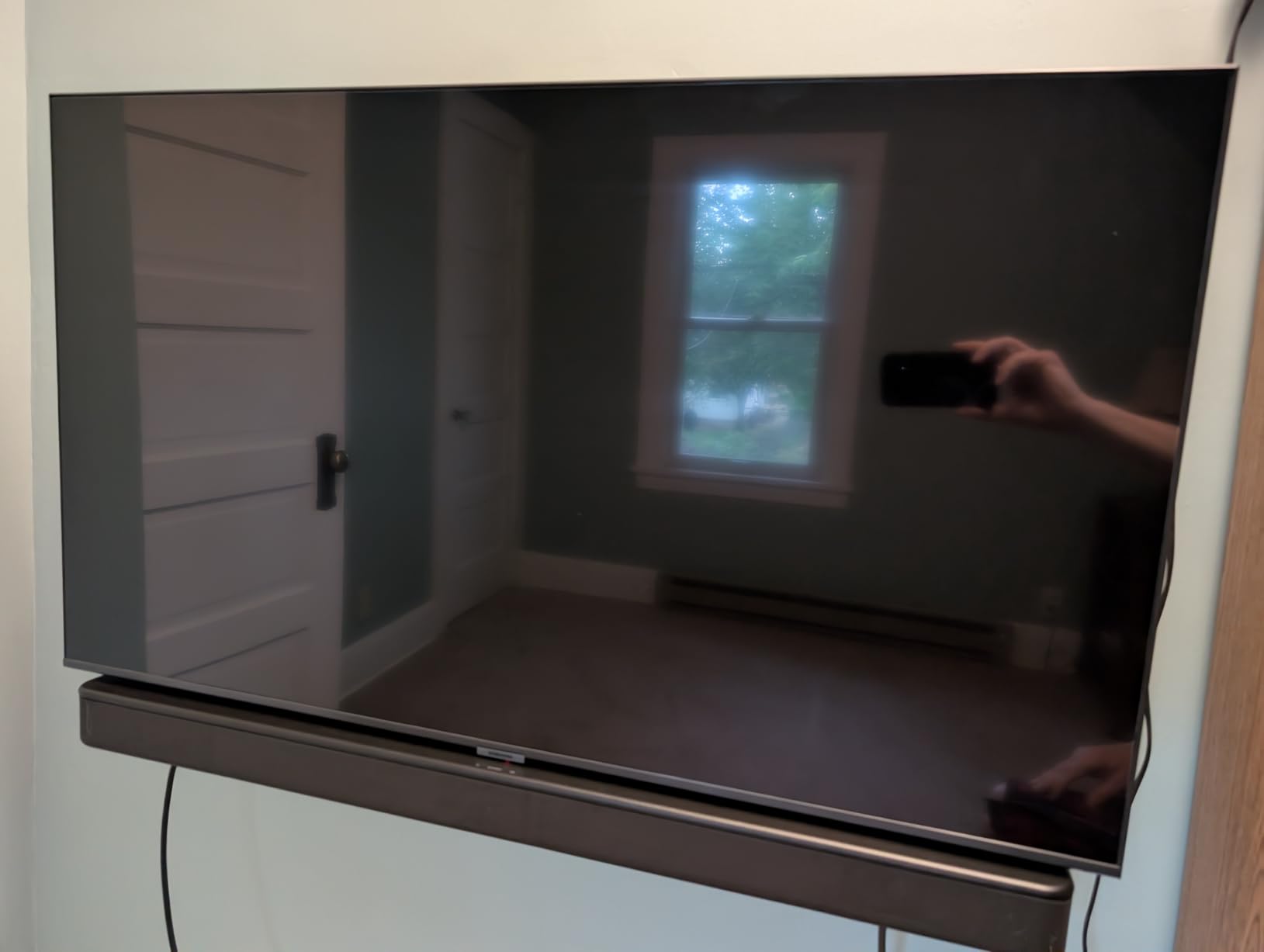 Sony S100F 2.0ch Soundbar with Bass Reflex Speaker, Integrated Tweeter and Bluetooth (HTS100F) customer photo 1
