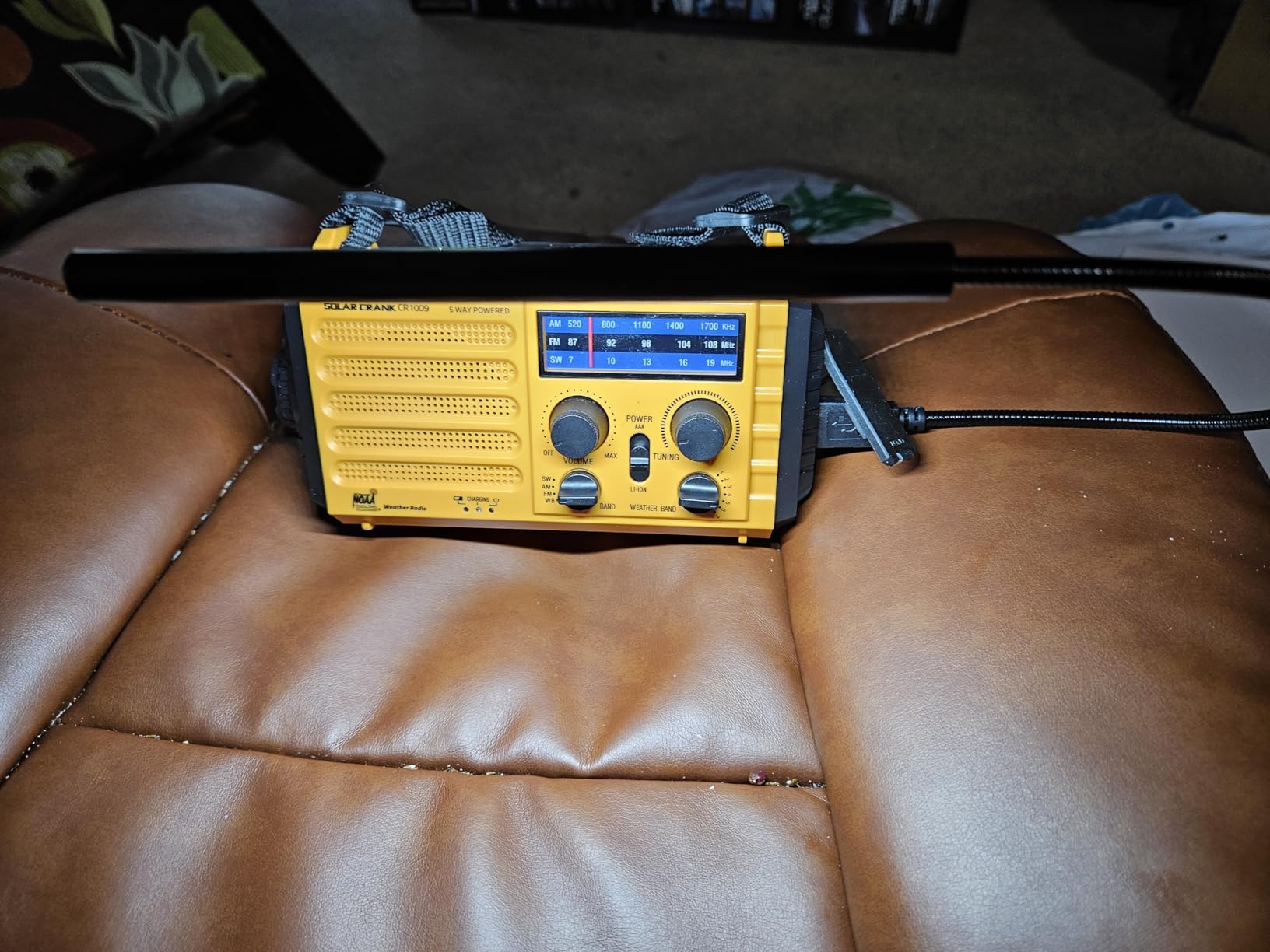 NOAA Weather Radio, Emergency Hand Crank Radio with Solar Charger, Portable Battery Operated AM FM Shortwave Radio with LED Flashlight, USB Charger, Earbud Jack, SOS Alert for Home Survival Hurricane customer photo 2