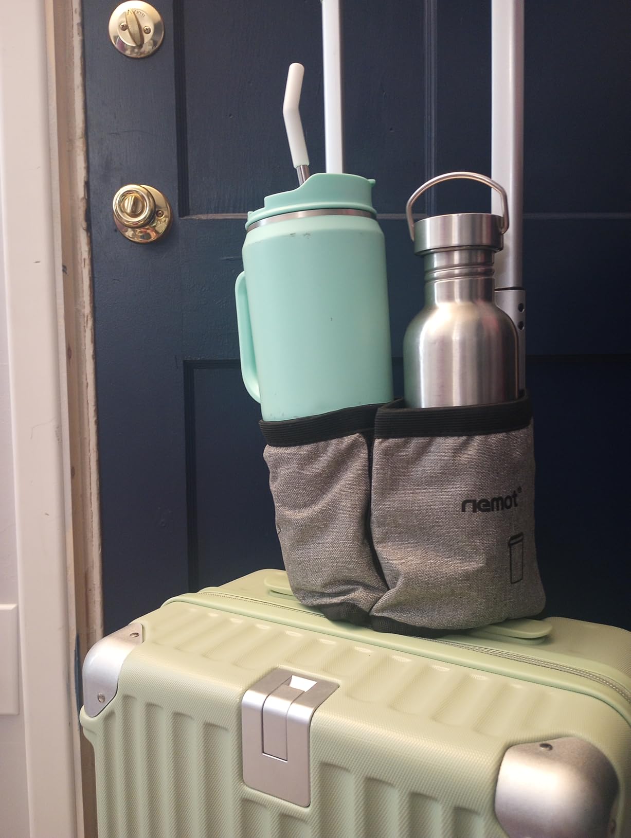 riemot Luggage Travel Cup Holder Free Hand Drink Carrier - Hold Two Coffee Mugs - Fits Roll on Suitcase Handles - Gifts for Flight Attendants Travelers Accessories Grey customer photo 2