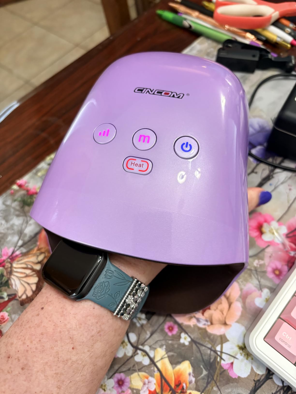 CINCOM Hand Massager with Heat & Compression, Cordless Rechargeable Hand Massager Relaxing Gifts for Women, Mom, Wife customer photo 1