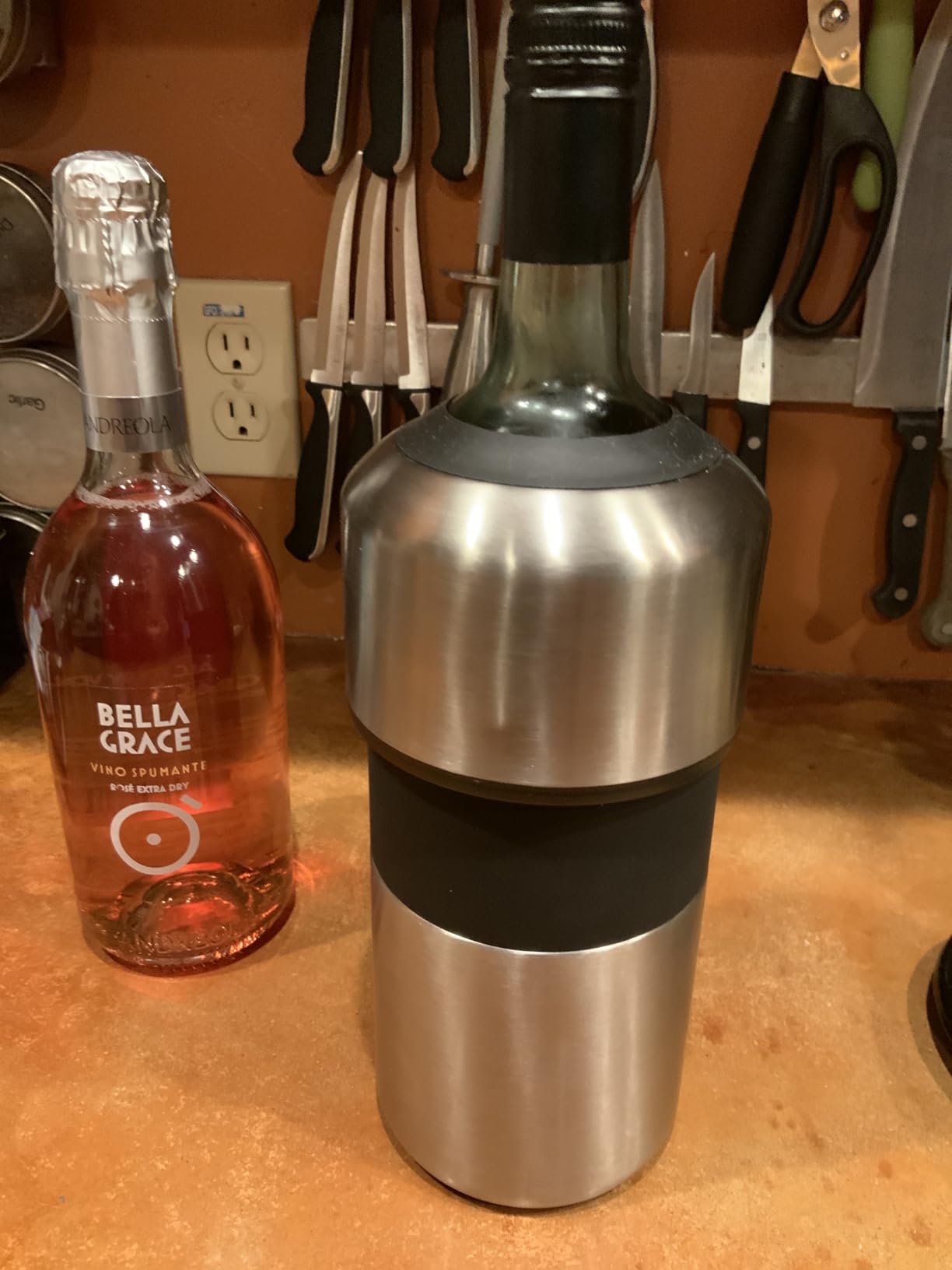 Huski Wine Chiller | Award Winning Iceless Design | Keeps Wine Cold up to 6 Hours | Perfect Gift for Wine Lovers customer photo 1