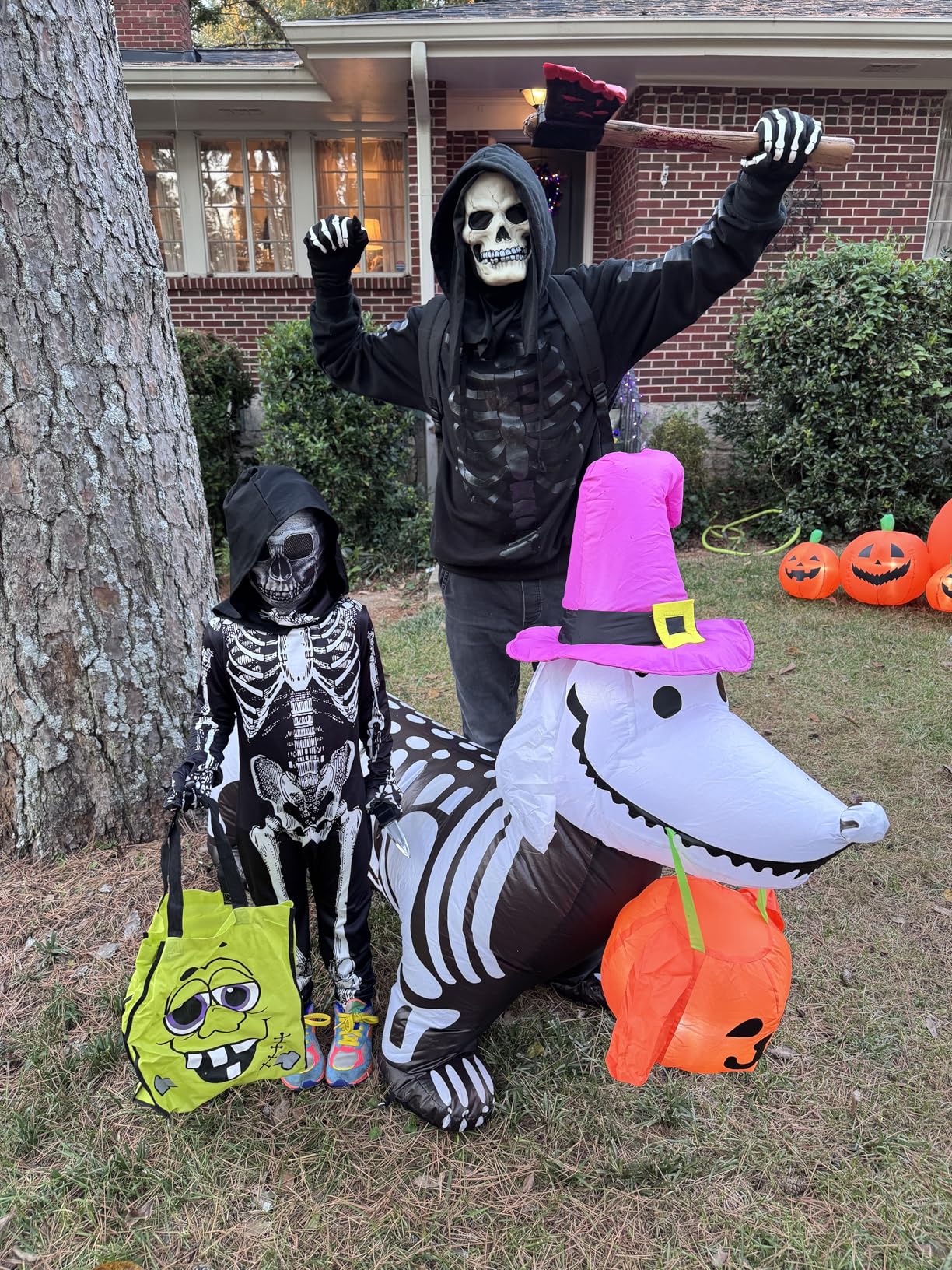 GOOSH 5.5 FT Halloween Inflatables Outdoor Decorations Skeleton Puppy Inflatable Yard Decoration with Build-in LEDs Blow Up Pumpkin for Halloween Party Indoor Outdoor Yard Garden customer photo 2