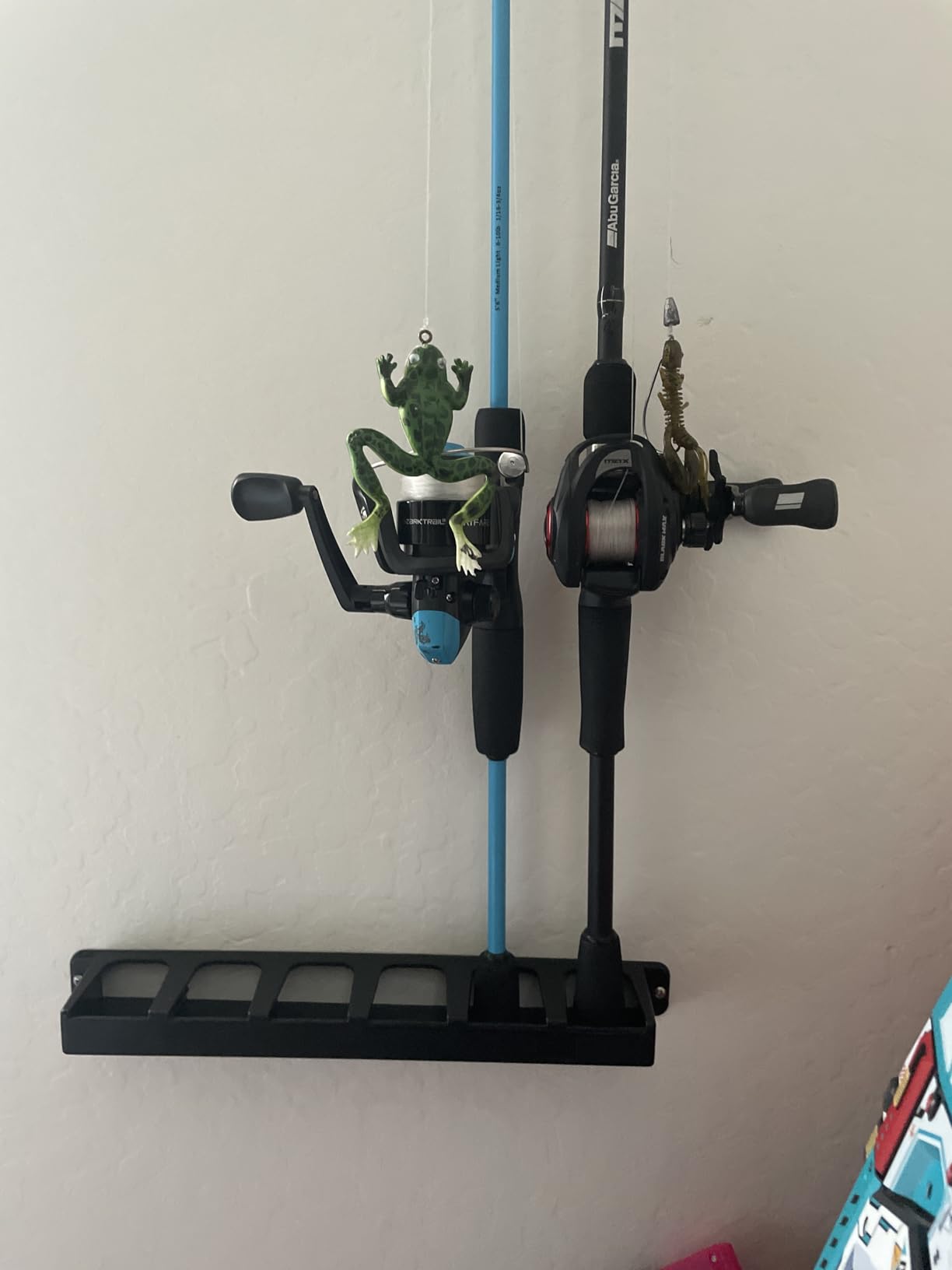 OJYDOIIIY Wall Mount Fishing Rod Holders, Vertical Fishing Pole Storage Rack for Garage customer photo 1