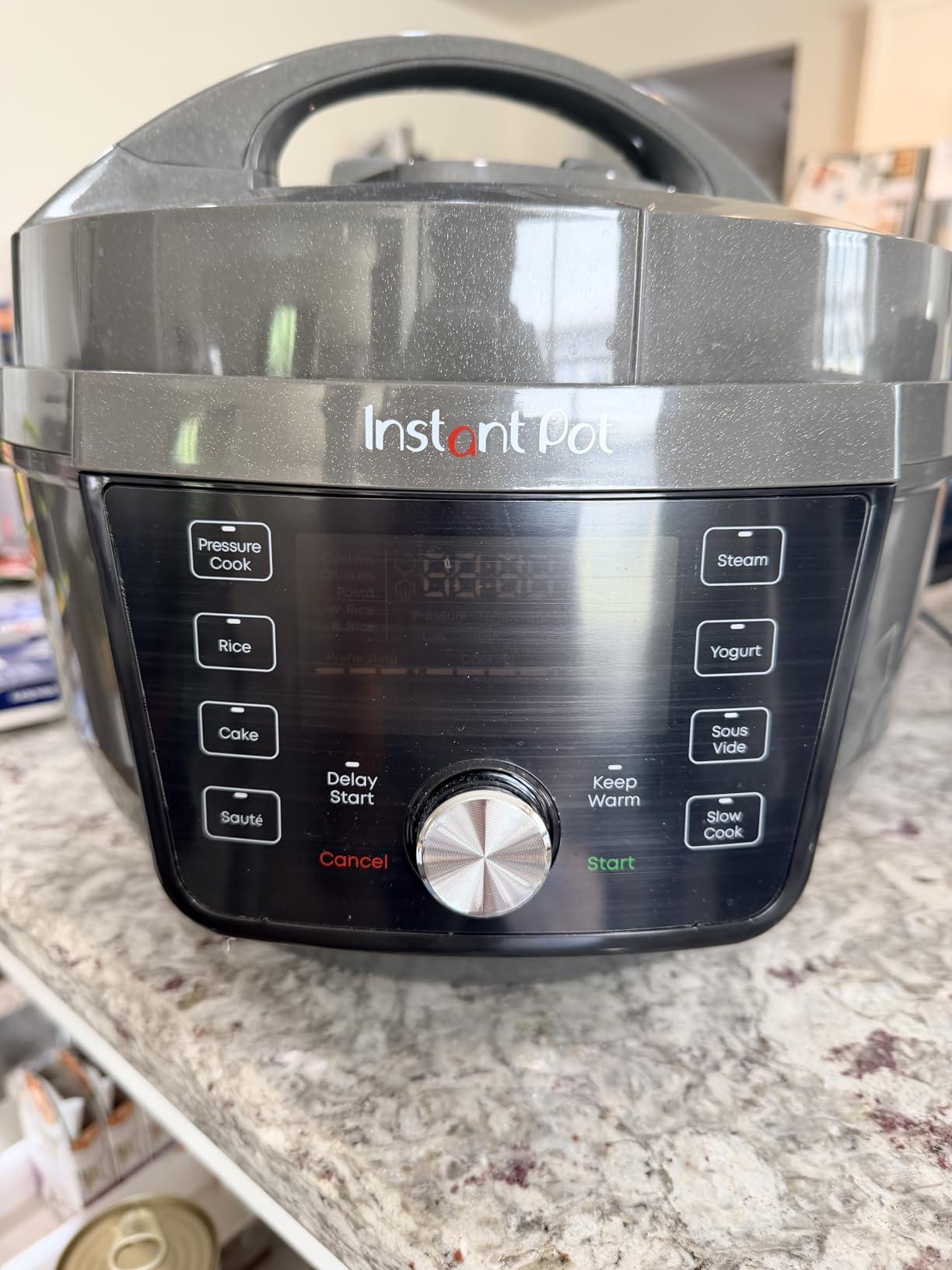 Instant Pot Pro 10-in-1 Pressure Cooker, Slow Cooker, Rice/Grain Cooker, Steamer, Sauté, Sous Vide, Yogurt Maker, Sterilizer, and Warmer, Includes App with Over 800 Recipes, Black customer photo 1