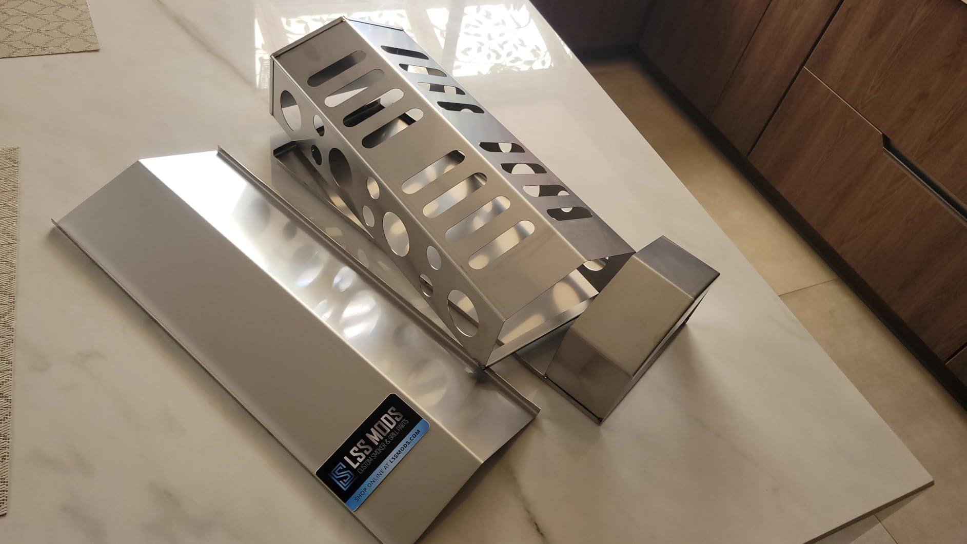 Masterbuilt Gravity Series 800 Smoker Grill - Charcoal Grill plus Griddle Insert, Digital Control, App Connectivity, 800 Cooking Square Inches, Model MB20040221 customer photo 2
