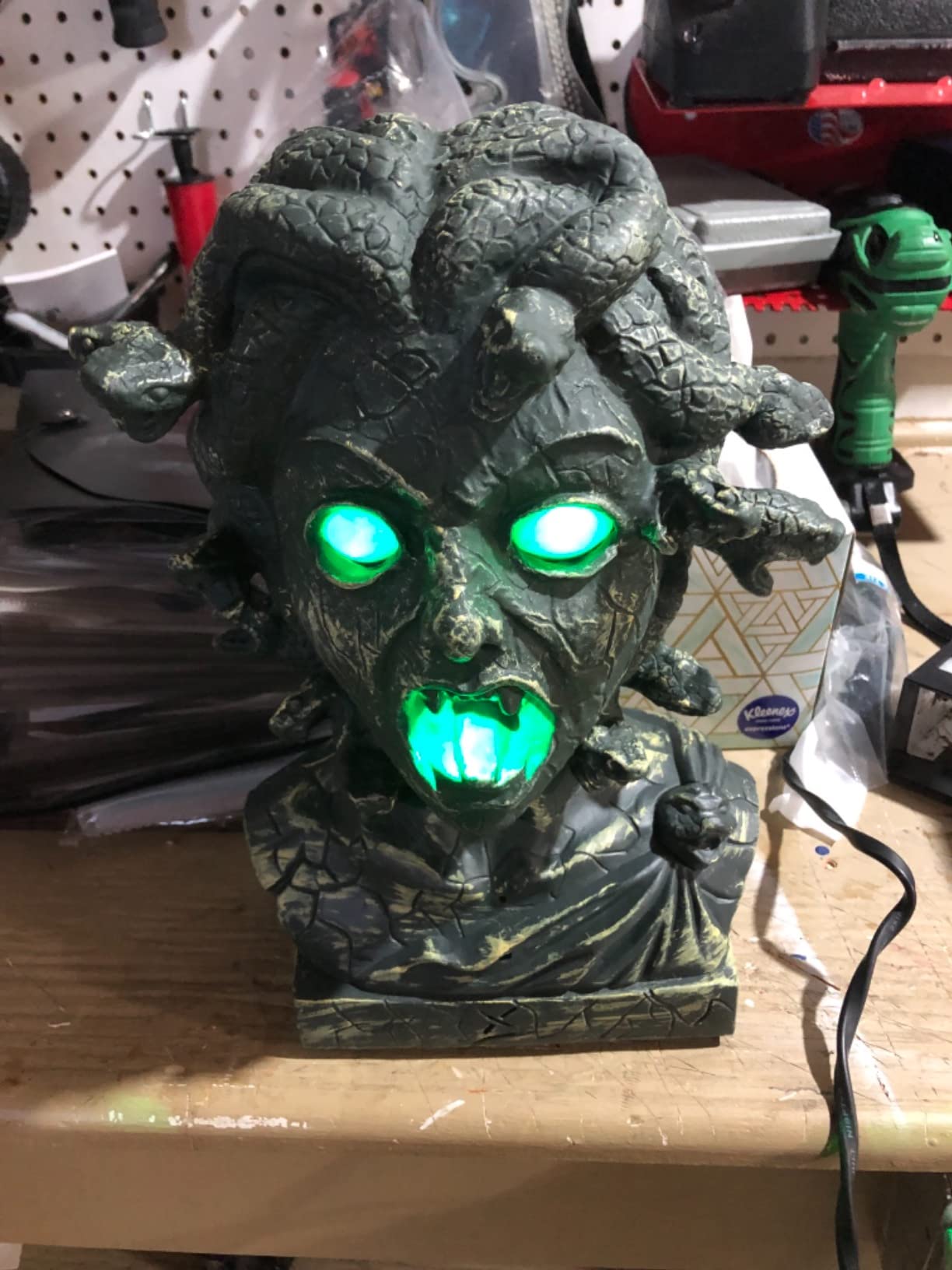 EVAPLUS 12 inch Electronic Animated Medusa Bust, Indoor/Outdoor Halloween Decoration, Creepy Tabletop Decor customer photo 2