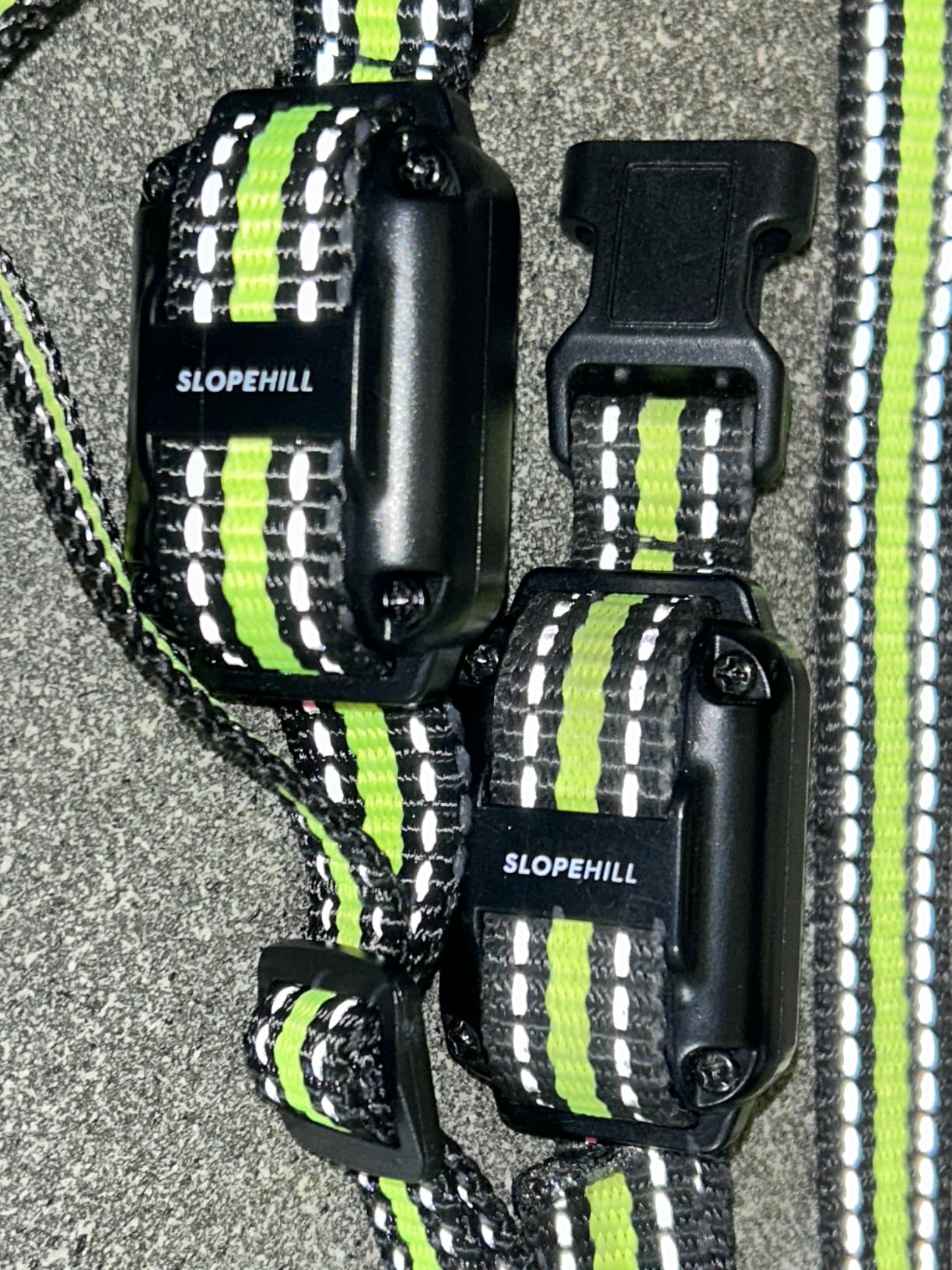 SLOPEHILL Dog Training Collar with Remote, 4200FT Electric Shock Collar, Waterproof E-Collar with Beep, Vibration, Shock, Flash Light and No Shock Mode, Fit for 8-140lbs Small Medium Large Dogs customer photo 2