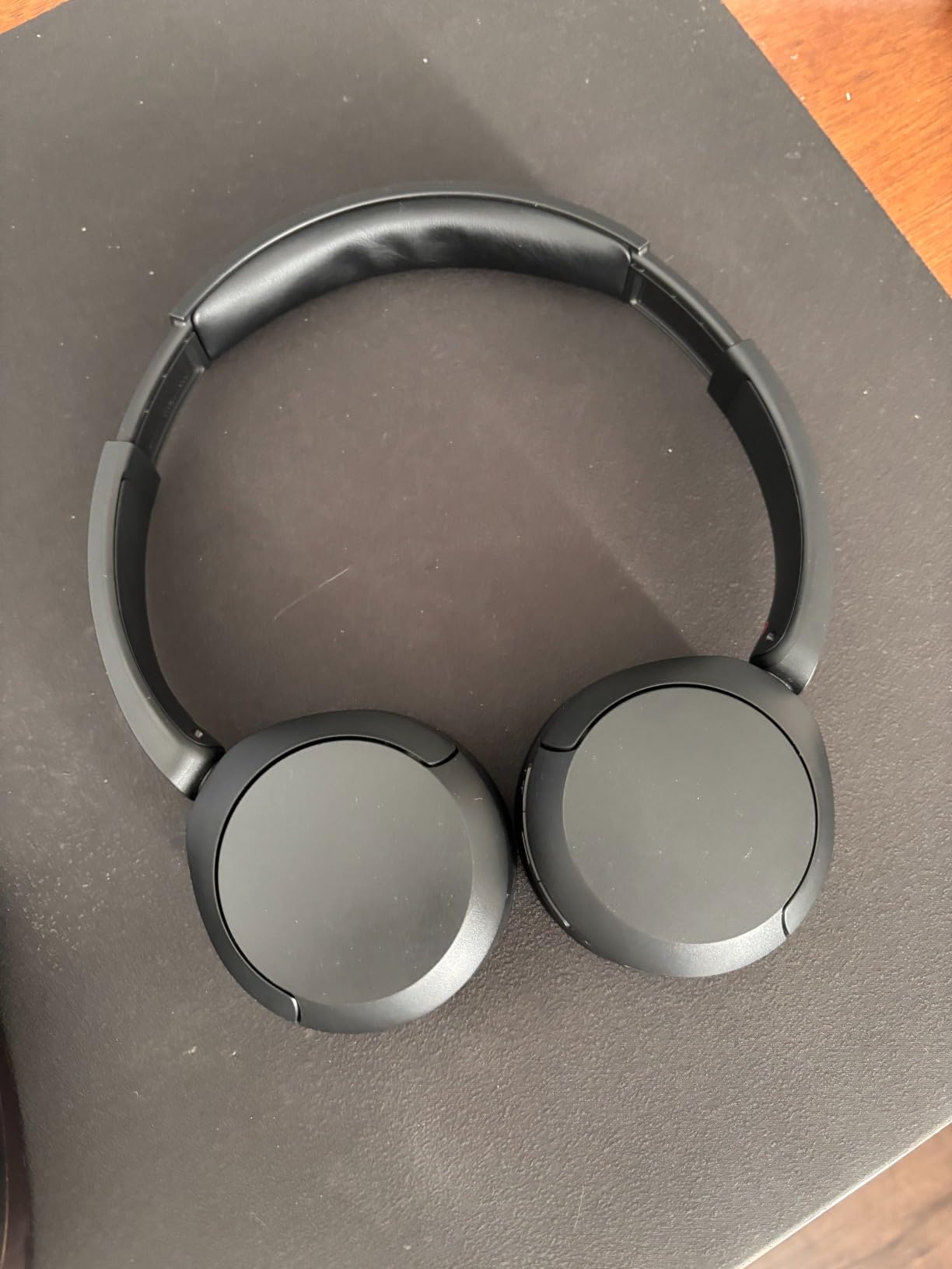 Sony WH-CH520 Wireless Headphones Bluetooth On-Ear Headset with Microphone and up to 50 Hours Battery Life with Quick Charging, Black customer photo 1