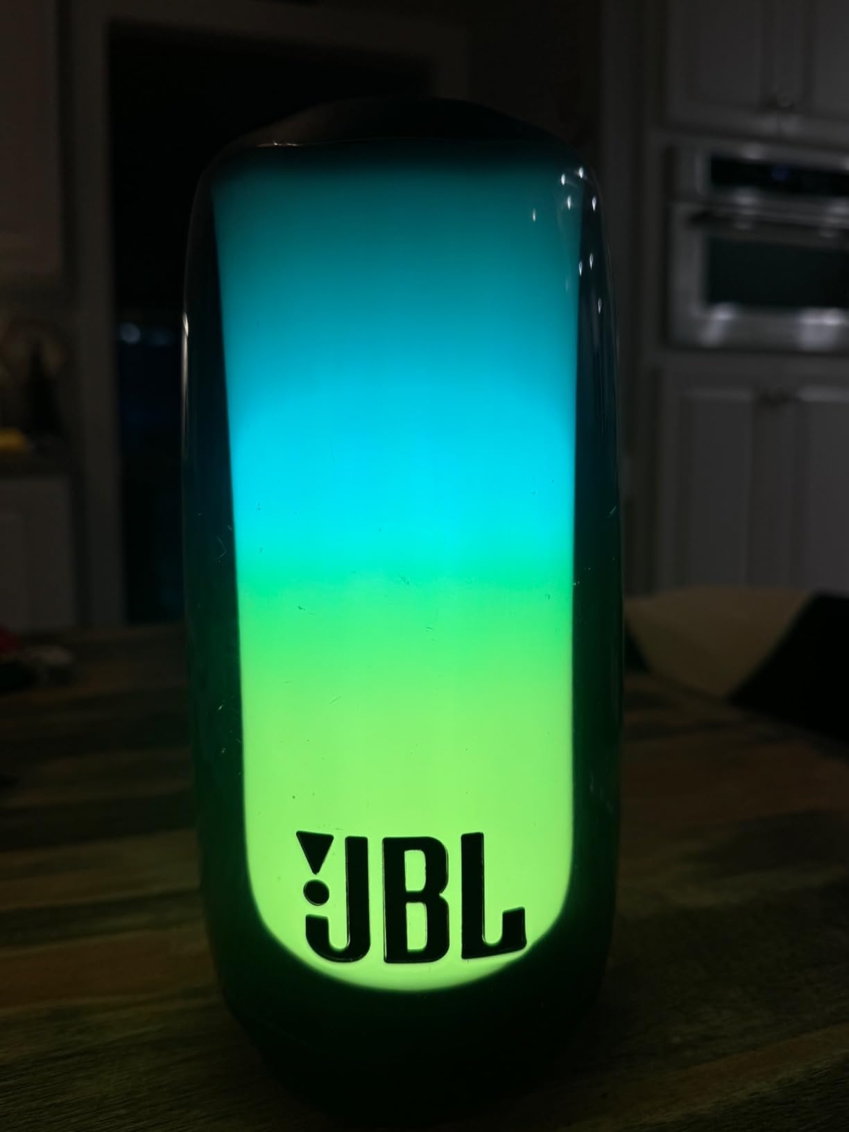 JBL Pulse 5 Portable Bluetooth Speaker with Dazzling Light Show - Black (Renewed) customer photo 2