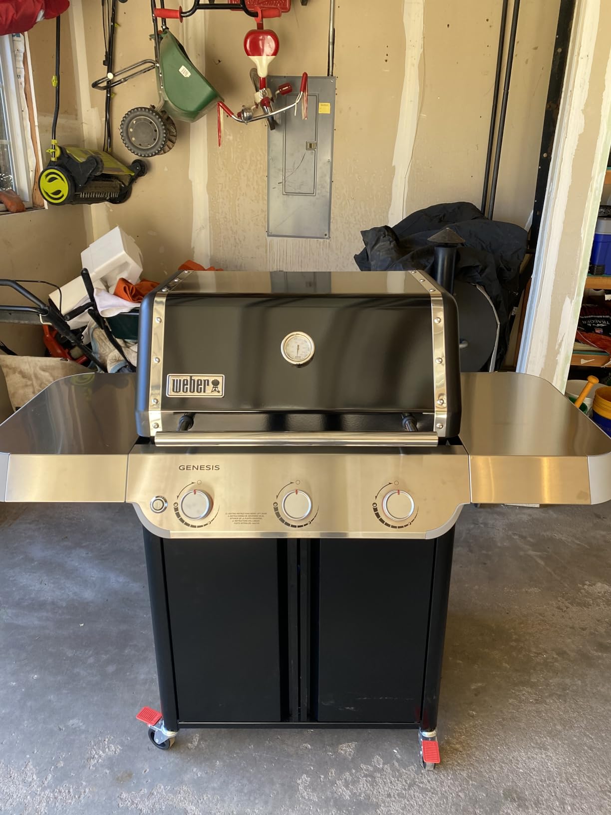 Weber Genesis E-315 Liquid Propane Gas Grill for Outdoor Cooking, 3 Burners, Black - Porcelain-Enameled Cast-Iron Grates, PureBlu Burners customer photo 1