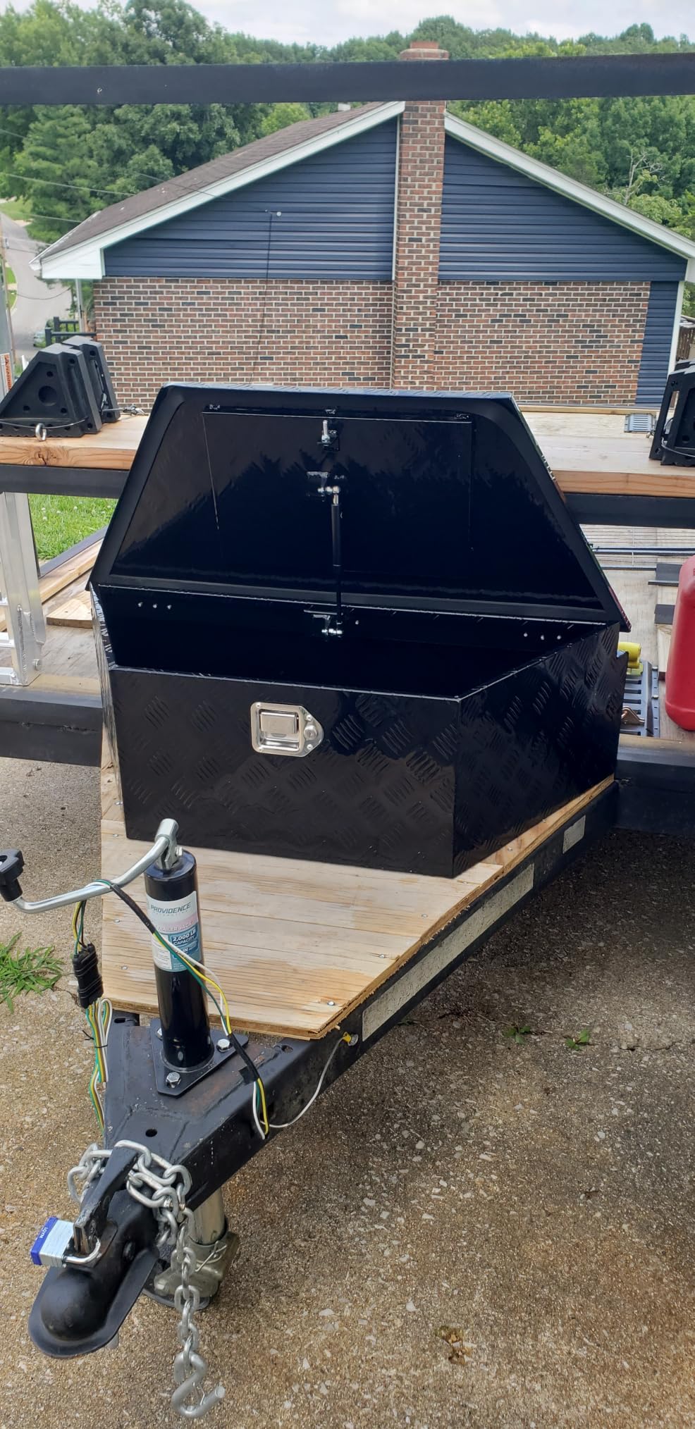 VEVOR Trailer Tongue Box, Heavy Duty Trailer Tongue Tool Box Storage Organizer with Lock & Keys, Utility Tool Chest for Pickup Truck Bed, RV, SUV, Off-Road Vehicle, Aluminum, 39