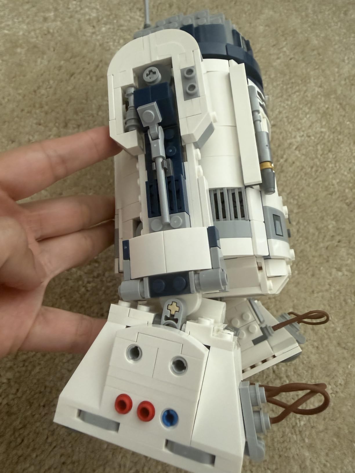 LEGO Star Wars R2-D2 Building Toy Set - Play or Display Star Wars Toy for Boys & Girls, Ages 10+ - Gift Ideas for Kids & Fans - Includes 25th Anniversary Darth Malak Minifigure - 75379 customer photo 2