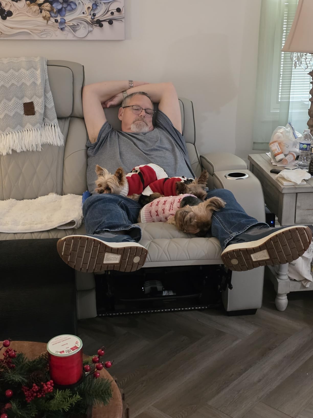 Signature Design by Ashley Boyington Contemporary Leather Match Power Recliner with Adjustable Headrest, Cup Holders, USB Port and Air Massage System, Light Gray customer photo 1