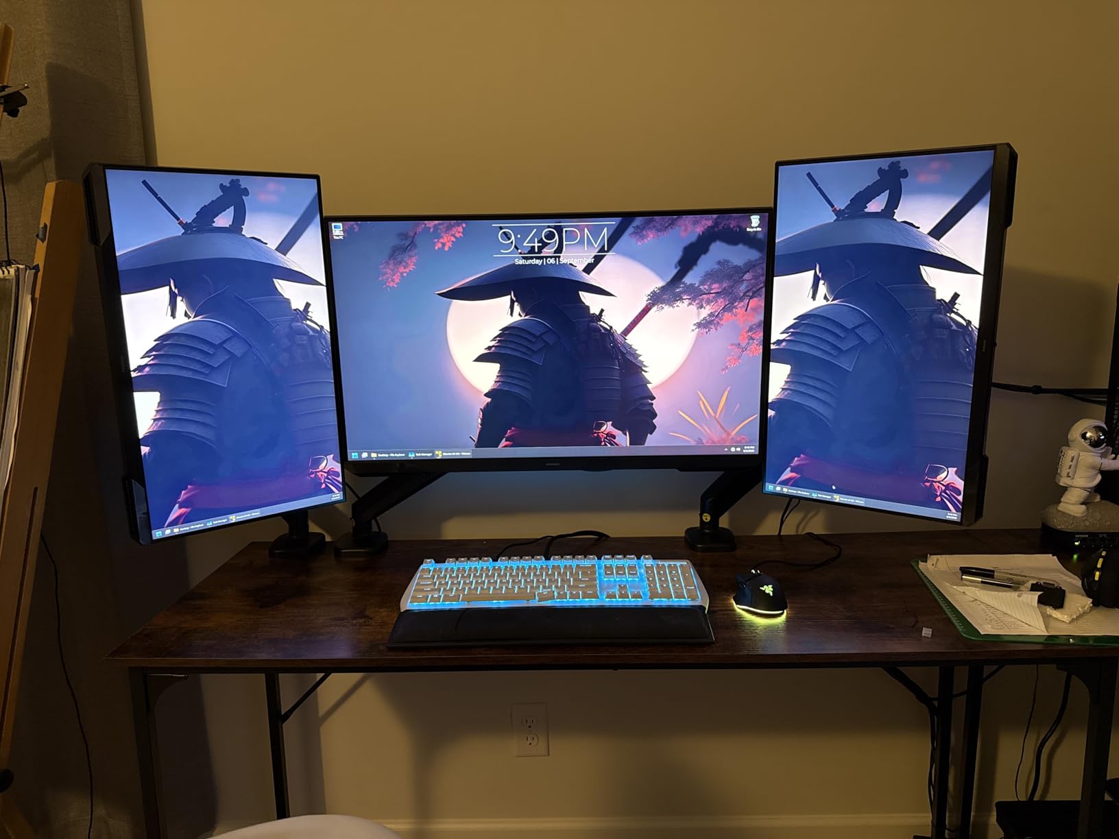 24-Inch Odyssey G3 (G30D) Series FHD Gaming Monitor, 1ms, 180Hz, AMD FreeSync, Adjustable Stand, Black Equalizer, Virtual Aim Point, Eye Saver Mode, Flicker-Free, LS24DG302ENXZA customer photo 2