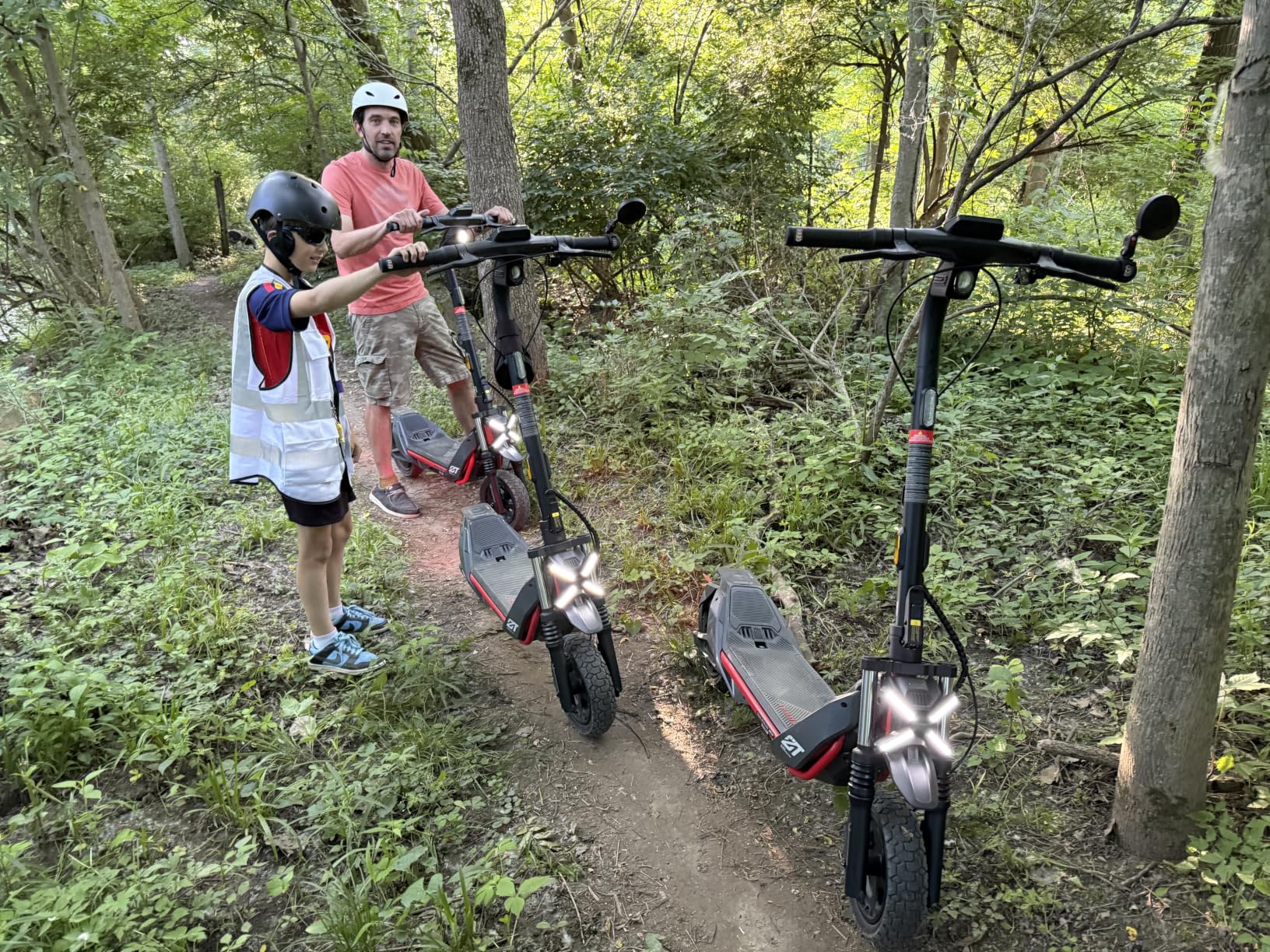 Segway ZT3 Pro Electric Scooter, Up to 24.9 MPH, 43.5-Mile Range, Dual Suspension, Flash Charge, 1600W Peak Motor, Off-Road Scooter for Adults UL Certified (UL2272/2271) customer photo 2