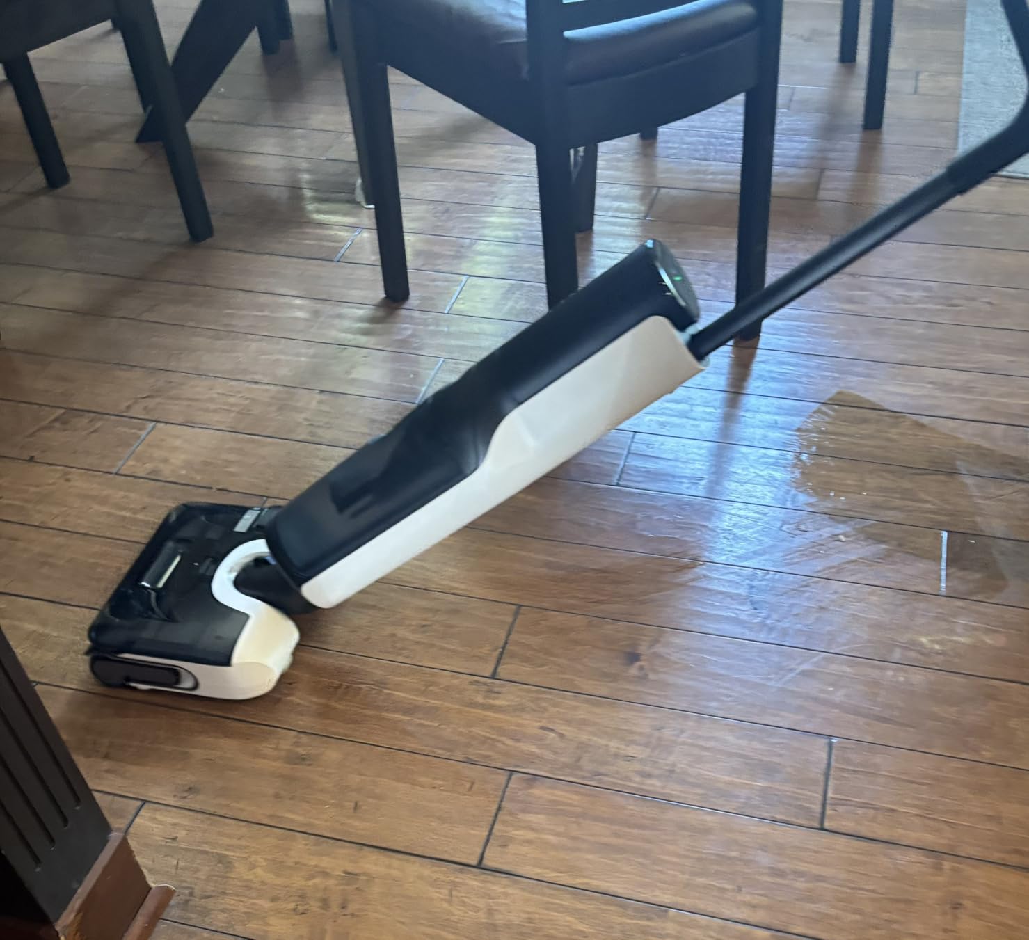 Roborock F25 XT Wet Dry Vacuum Cleaner, Cordless Vacuum Mop All in One for Hard Floor, 20000Pa Hardwood Floor Cleaner with Zero Tangle, 194F Hot Air Flash Drying Electric Mop, 180 Degree Lie Flat, WiFi customer photo 1