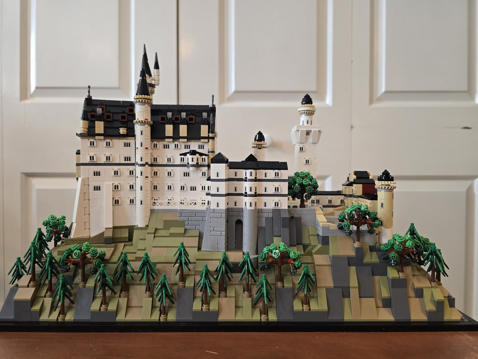 LEGO Architecture Neuschwanstein Castle Building Set 21063 - Collectible Bavarian Castle Model Kit for Arts & Crafts - Building Blocks for Adults, Ages 18+ - Gifts for Men and Women customer photo 2