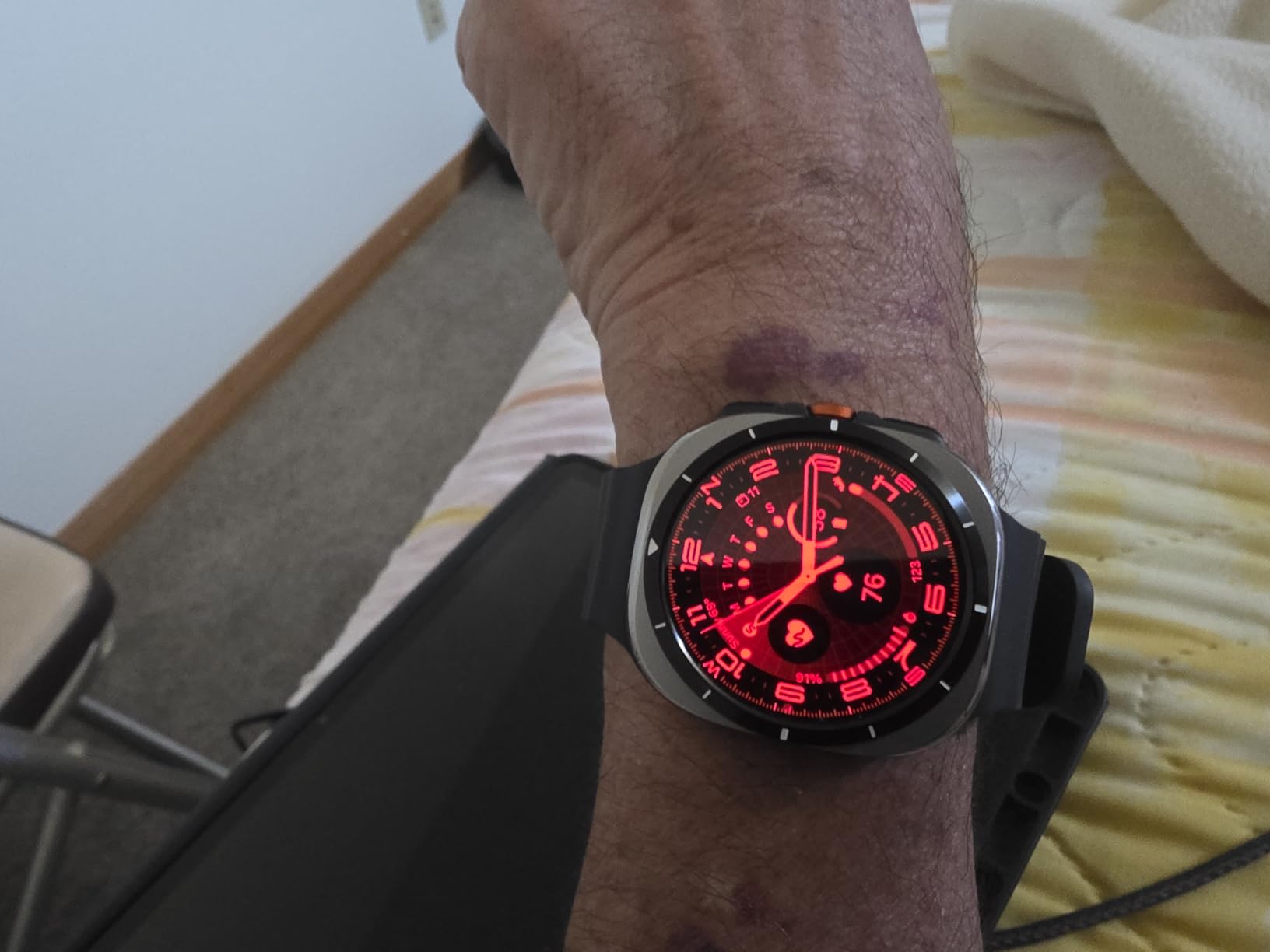 Galaxy Watch Ultra (2025) 47mm LTE Smartwatch, Titanium Casing, Advanced Sleep Coaching, Running Coach, Energy Score, Heart Rate Tracking, GPS, Titanium Silver [US Version, 2 Yr Warranty] customer photo 1