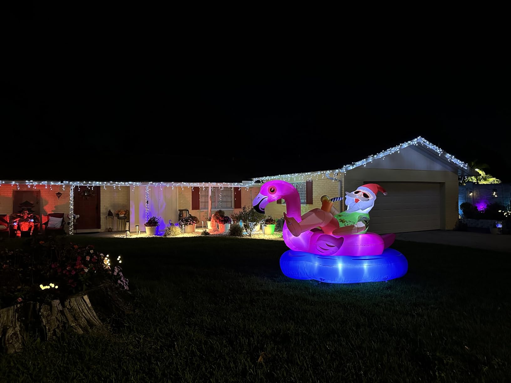 5 FT Christmas Rooftop Inflatable Santa with Telescope & Lighted Gift Boxes for Cars, SUVs, Trucks & Golf Carts, Blow Up Yard Decoration for Lawn, Garden & Indoor Holiday Display customer photo 2