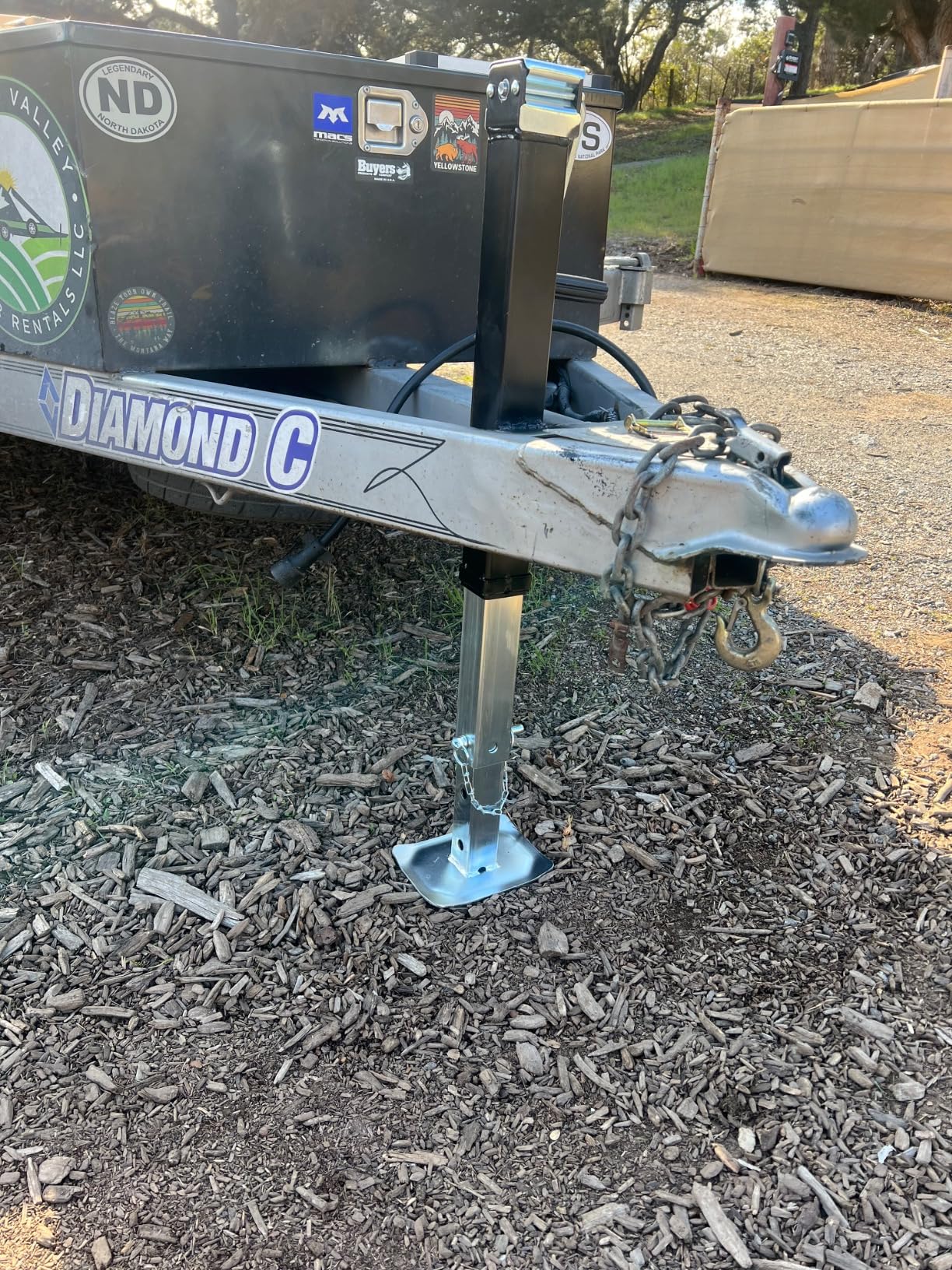 VEVOR Heavy-Duty Trailer Jack, 12,000 lbs Load Capacity, Sidewind Square Direct Weld-on Trailer Jack with Handle Crank, Adjustable Drop Leg, 26-Inch Travel for Lifting RV, Utility, Yacht Trailers customer photo 2