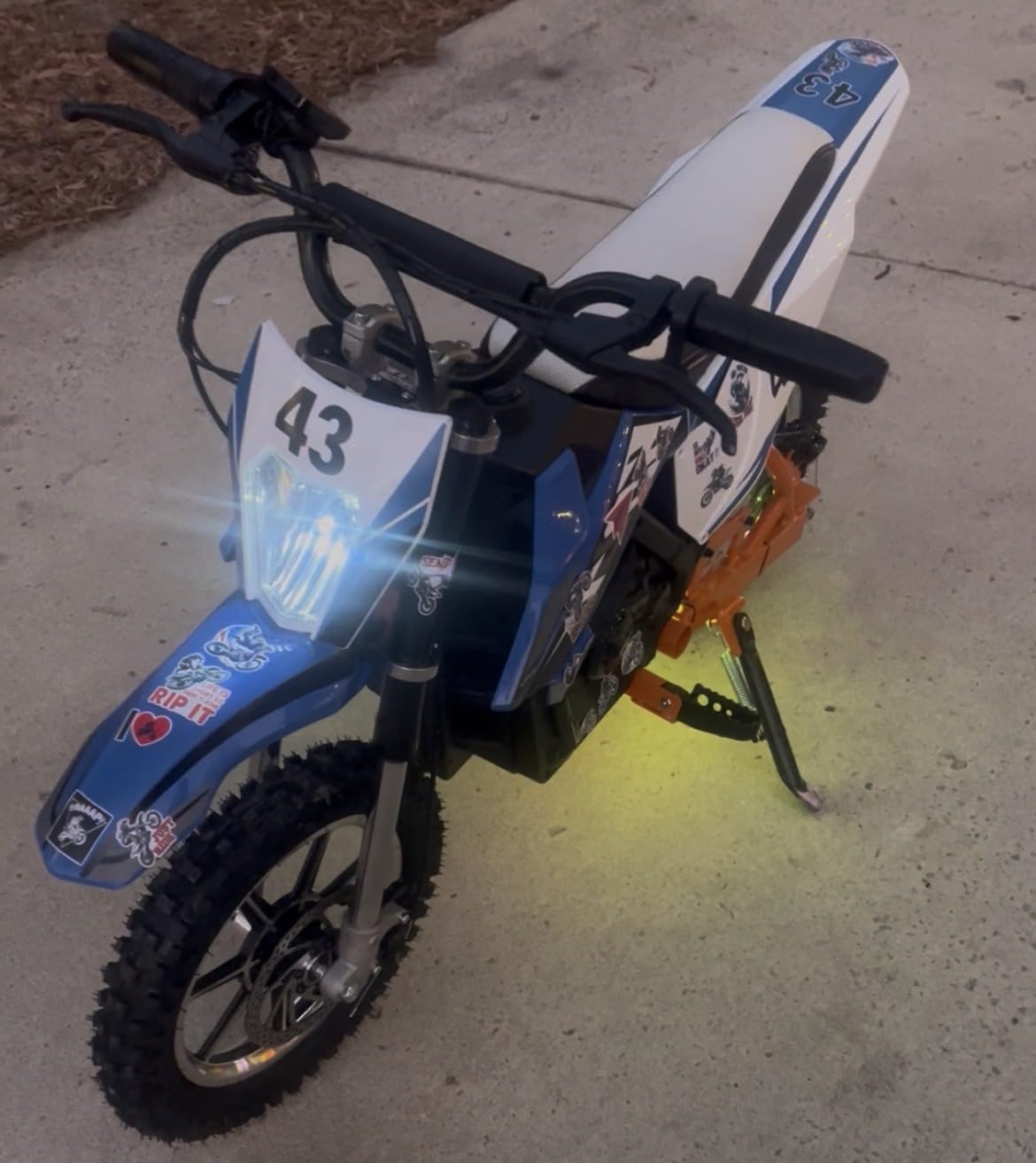 Blitzshark 36V 650W Kids Electric Dirt Bike Off-Road Motocross Ultra Powerful Motorcycle, with 17 MPH MAX Speed, Rubber Tire, Twist Grip Throttle, Dual Suspension & Brakes, Leather Seat, SRK-MC20 Pro customer photo 2