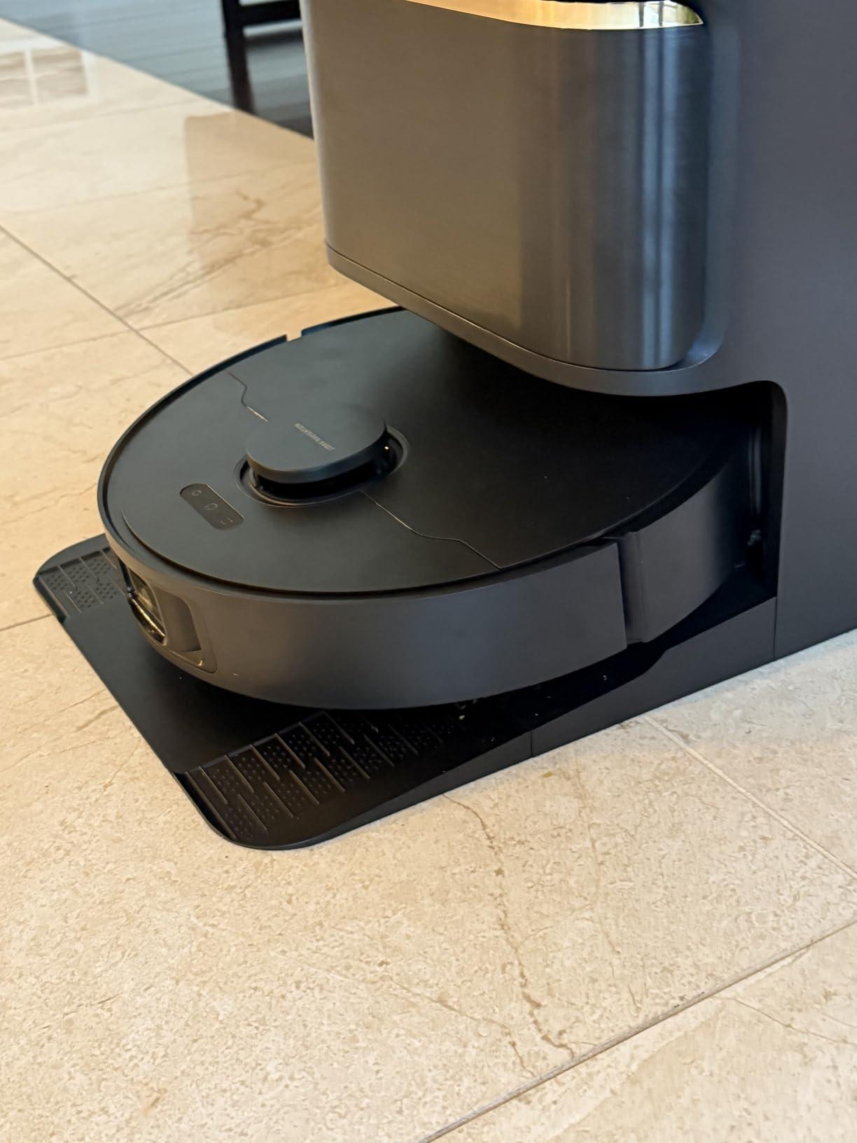 DREAME L60 Ultra FE Robot Vacuum and Mop, Auto-Empty and 100C Self-Cleaning Mop, 30,000Pa Suction, Obstacle Avoidance and 360 Navigation, Corner to Edge Deep Cleaning, TriCut Brush, White customer photo 2
