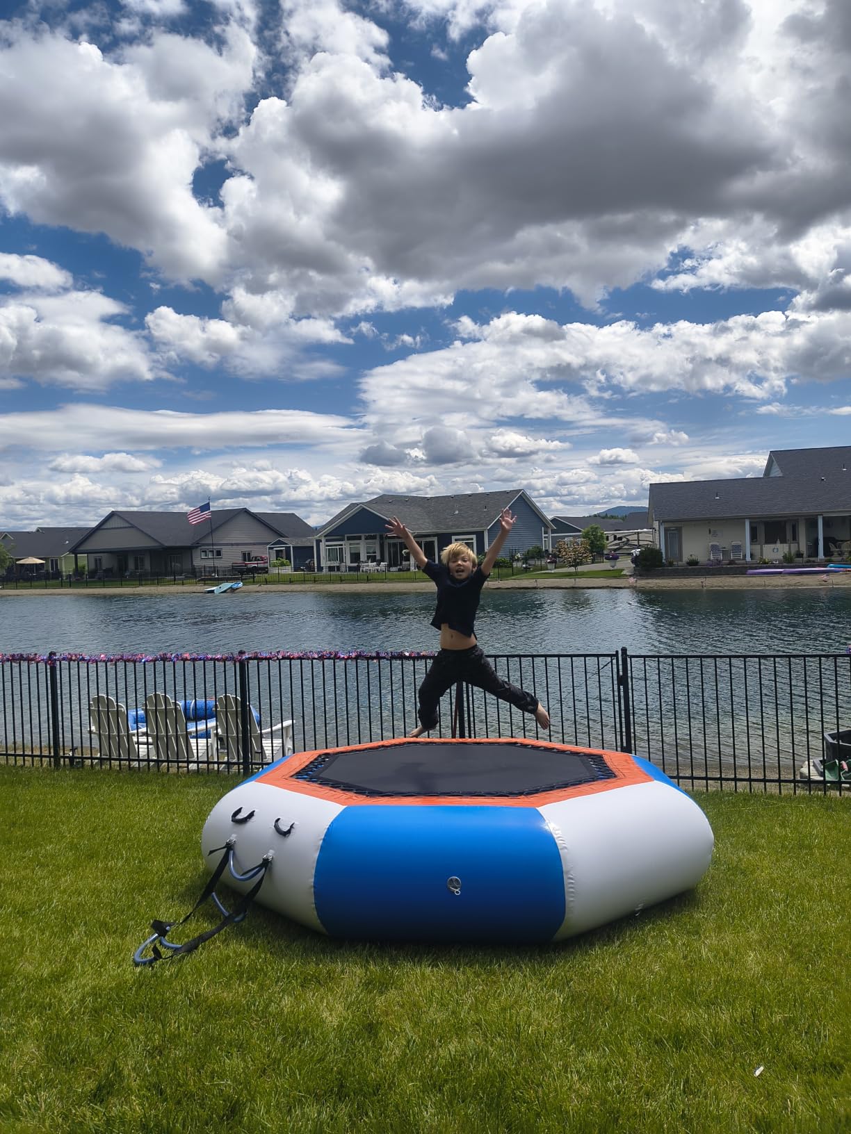 YUMPIE Inflatable Water Trampoline, 10FT Floating Water Bouncer with Rope Ladder, High Elastic Net, Durable PVC, Large Jumping Area with Electric Pump customer photo 1