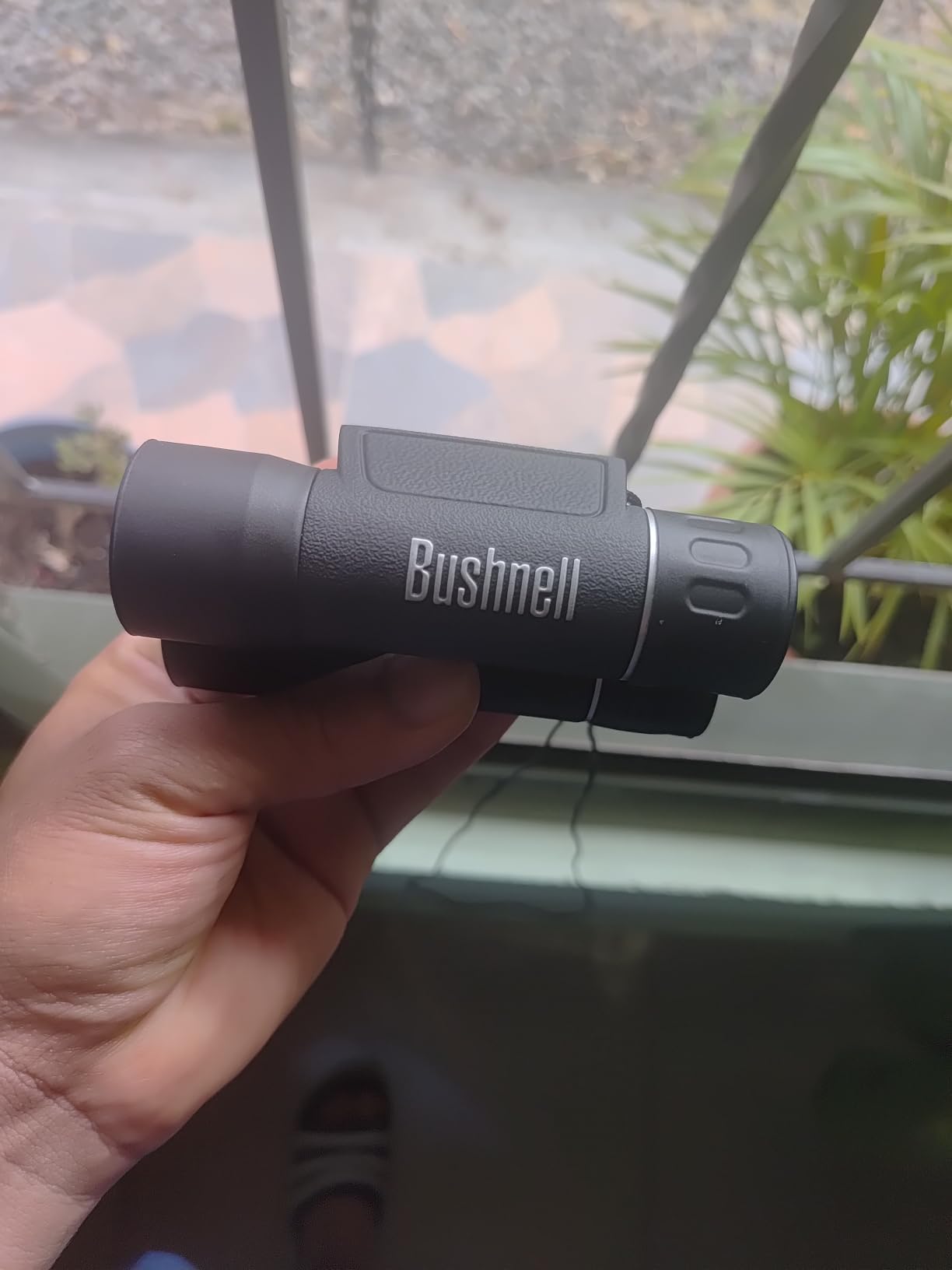 Bushnell 10x25 Powerview Binoculars, Compact Folding Roof Prism, for Adults and Kids, Concerts, Birdwatching, Hiking, Sports, Rubber Armor (132516C) customer photo 2