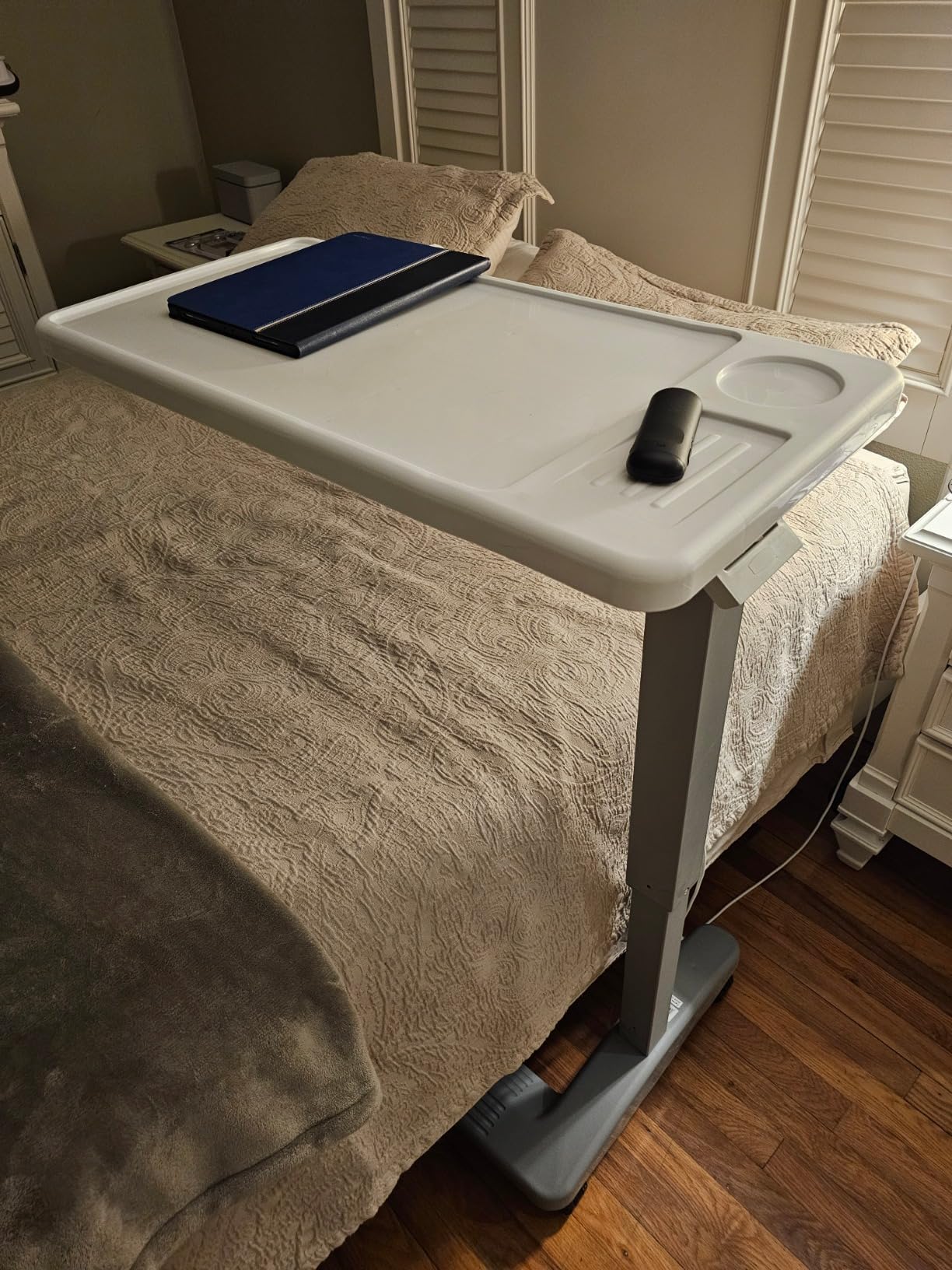 Carex Rolling Overbed Table, Hospital Bed Table, Laptop Tables for Recliner, Bed, Bedside and Sofa, Computer Tables, Hospital Tray, Adjustable with Wheels and Secure Height Adjustment customer photo 2
