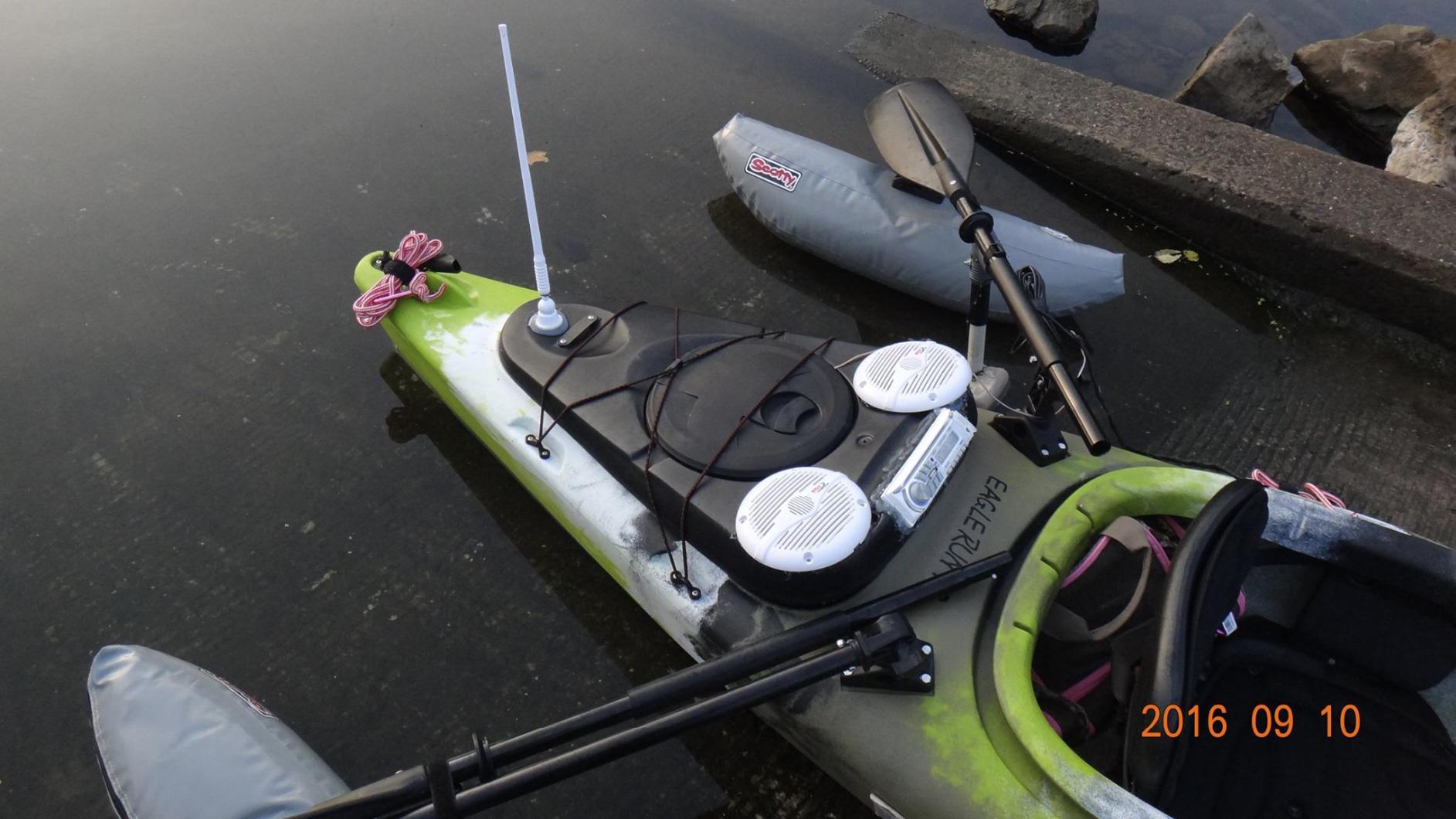 BOSS Audio Systems MR50W 5.25 Inch Marine Speakers (Pair), 150 Watts, 2 Way customer photo 2