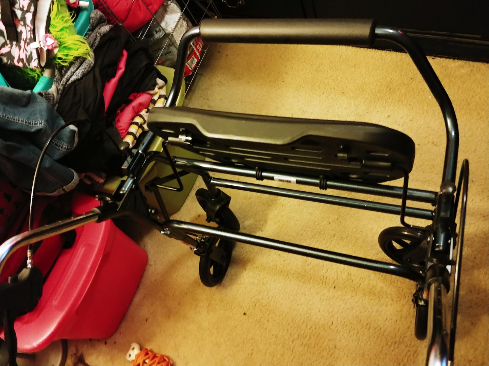 NOVA Mighty Mack Heavy Duty Bariatric Rollator Walker, Rolling Walker with 500 lb. Capacity, Locking Hand Brakes, Padded Seat & Front Basket, Adjustable Height 5'5