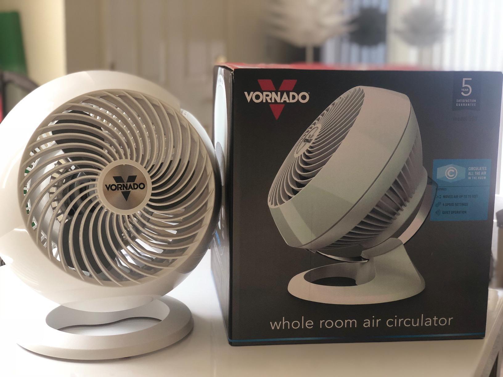 Vornado 660 Large Air Circulator Fan, 4 Speed, Adjustable Tilt, Black customer photo 1