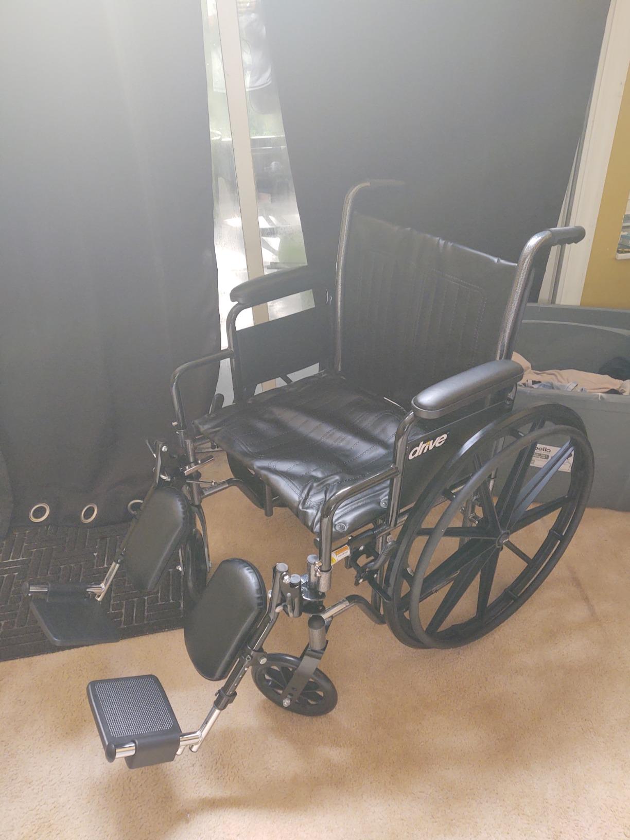 Drive Medical SSP220DDA-ELR Silver Sport 2 Full-Reclining Transport Wheelchair with Detachable Desk Arms and Swing-Away Elevating Leg Rest, Black customer photo 1