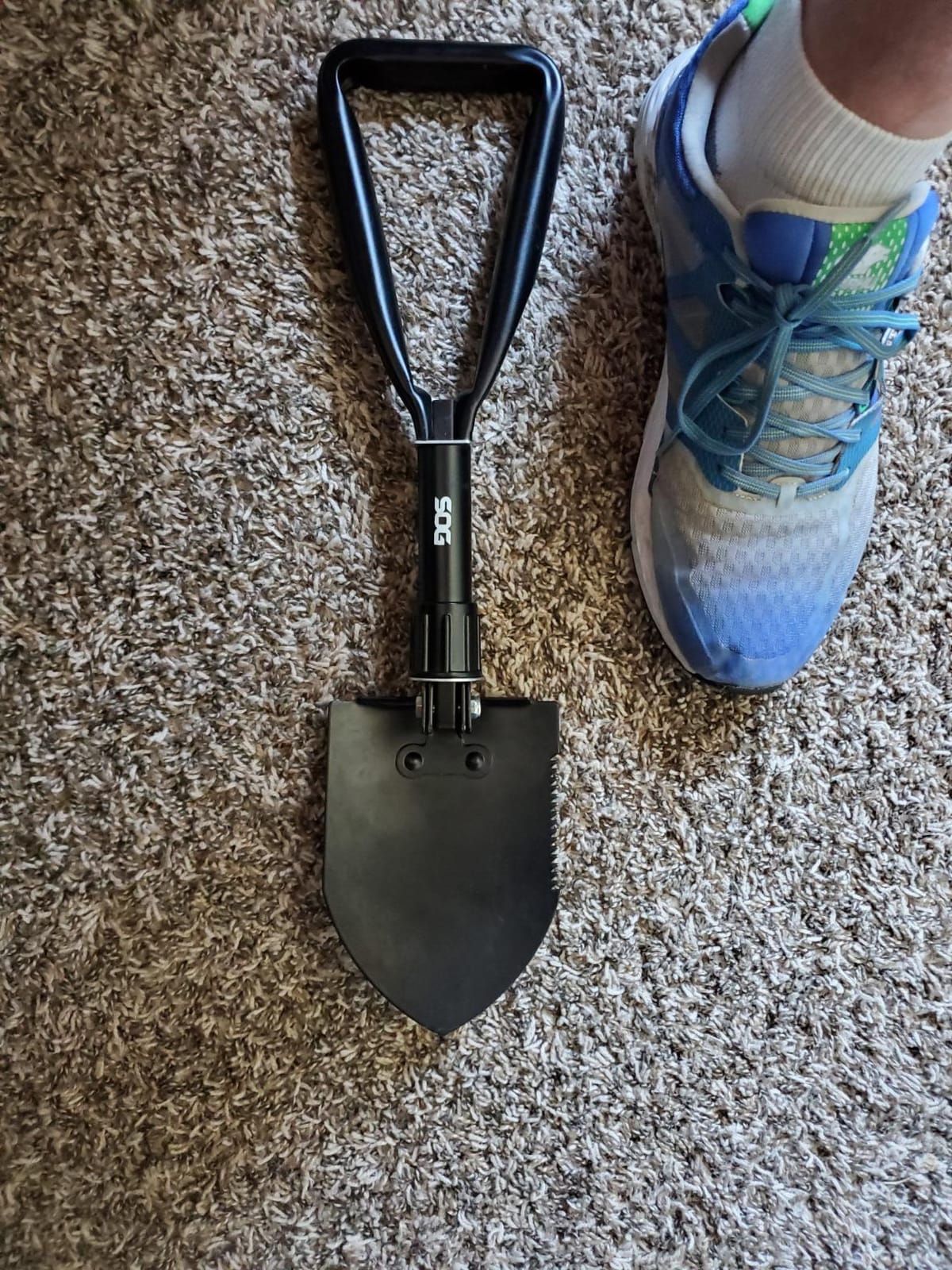 SOG Entrenching Tool- 18.25 Inch Folding Survival Shovel with Wood Saw Edge and Tactical Shovel Carry Case- Black (F08-N) customer photo 1