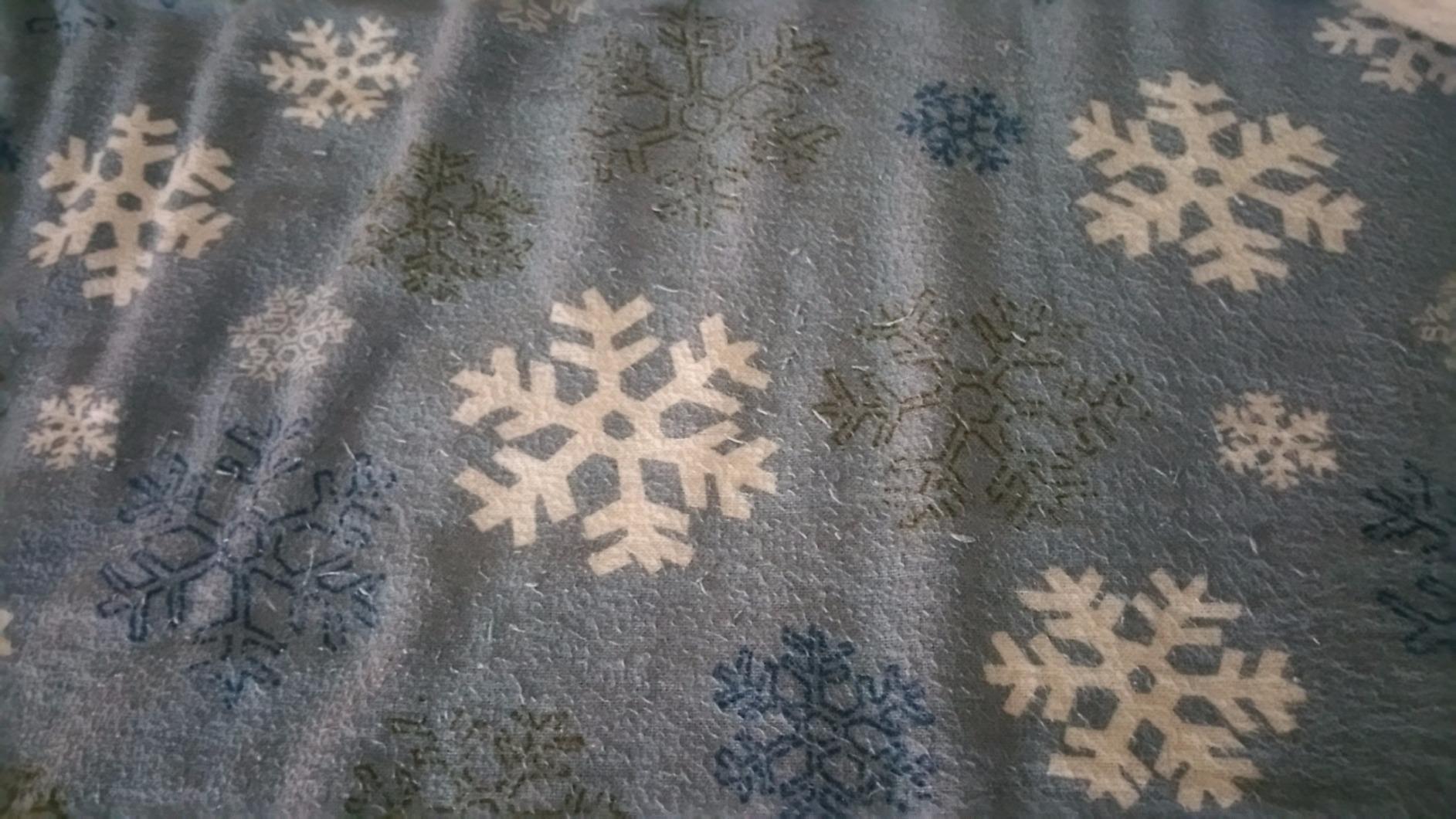 Pointehaven Heavy Weight Flannel Sheet Set, Queen, Snow Flakes - 100% Cotton Flannel Pre-Shrunk - 170 GSM - Deep Pockets - Easy Fit Elastic All Around customer photo 2
