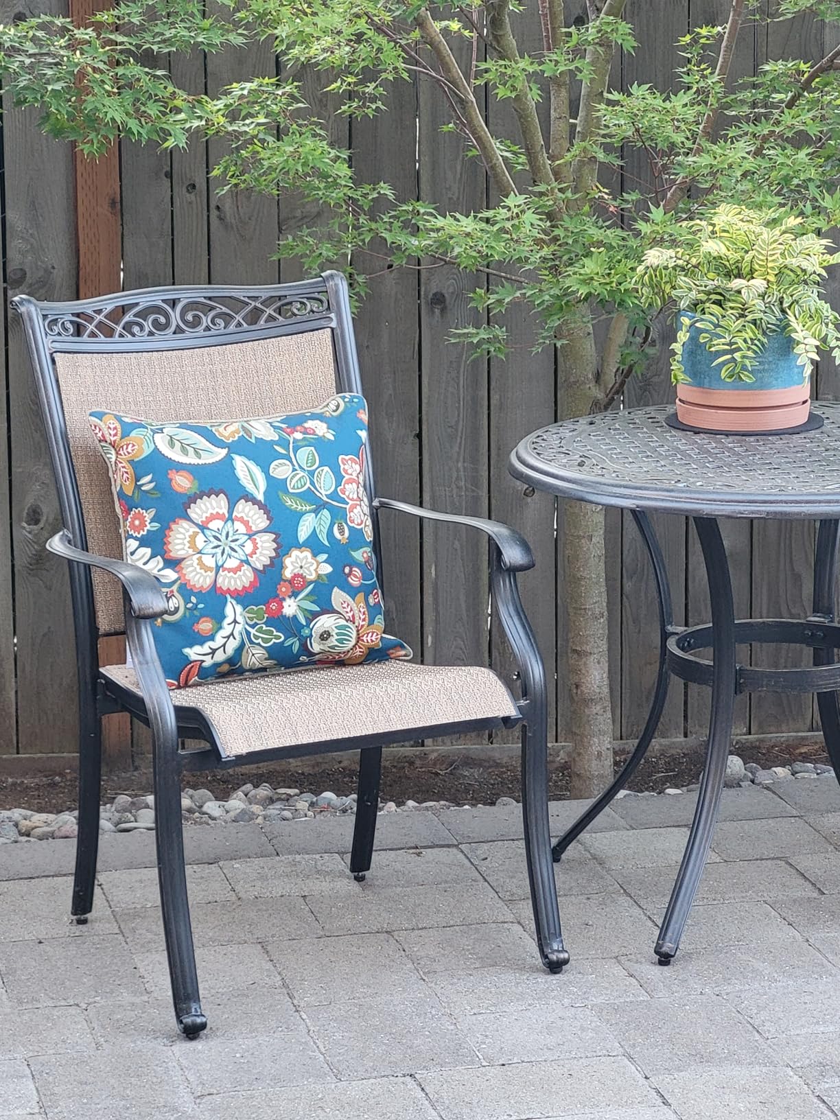 Bright Floral Indoor/Outdoor Throw Pillows, 2 Count, Lumbar - 11.5 x 18.5 customer photo 2