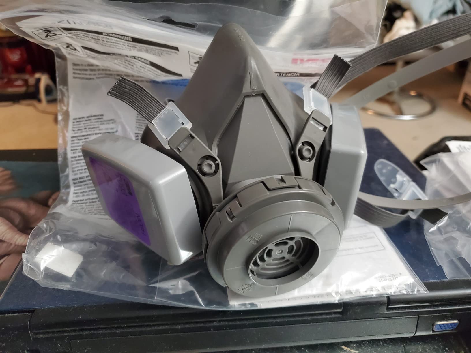 3M Half Facepiece Reusable Respirator 6300, NIOSH, Large | Four-Point Harness, Comfortable Fit, Dual Airline Supplied Air Compatible, Bayonet Connections, Painting, Sanding, Cleaning customer photo 1