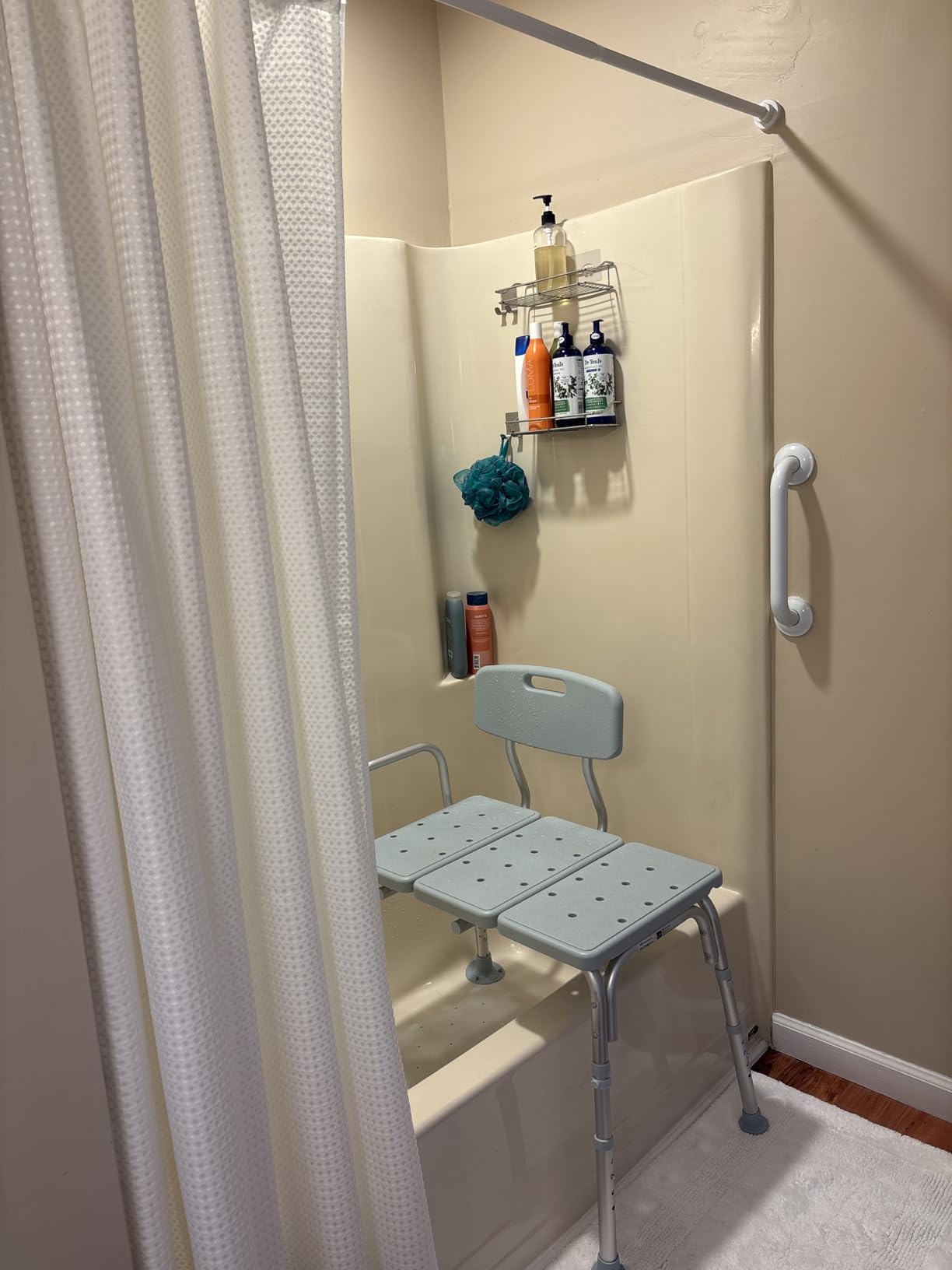 Medline Tub Transfer Bench and Shower Chair with Microban Antimicrobial Protection, Adjustable Shower Bench and Bath Seat For Seniors And Elderly, 350 lb. Weight Capacity, Light Blue customer photo 2