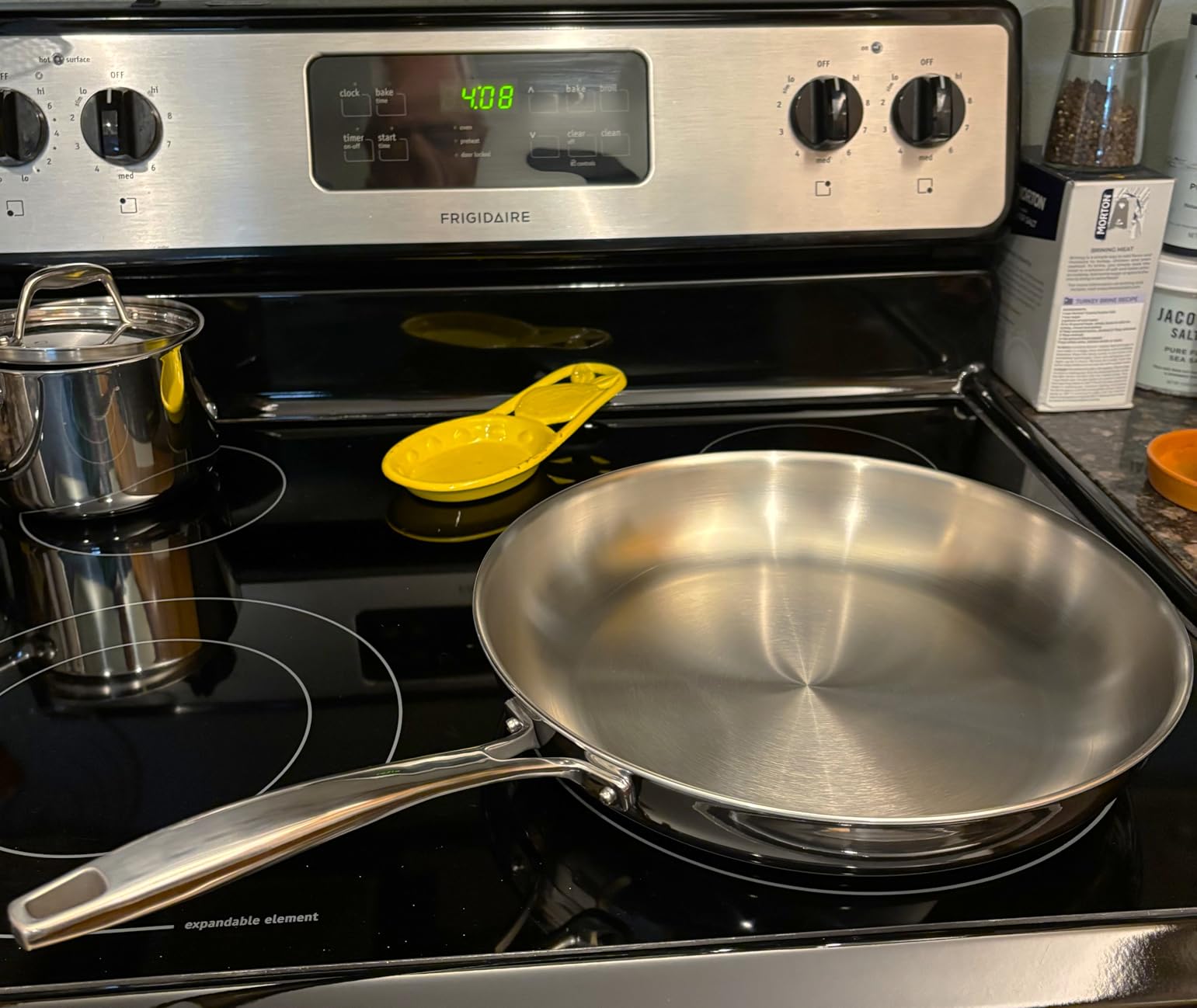 Tramontina Signature Tri-Ply Clad Stainless Steel 12-Inch Large Frying Pan, Induction-Ready Skillet, Dishwasher-Safe, NSF-Certified, Made in Brazil customer photo 1