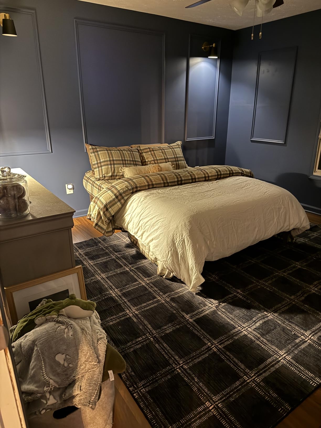 Eddie Bauer - Flannel Sheets Queen Size, Anti-Pilling & Wrinkle Resistant Cotton, Touchably Soft for All-Season Comfort (Montlake Plaid Red) customer photo 1