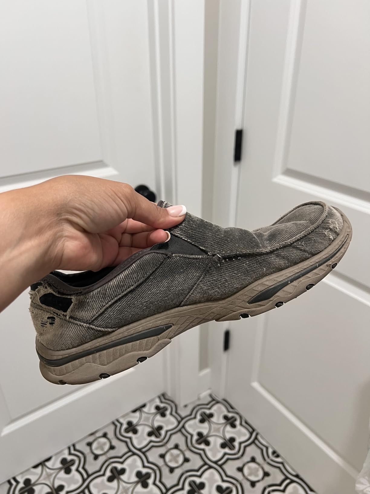 Skechers Men's Expected Avillo customer photo 1