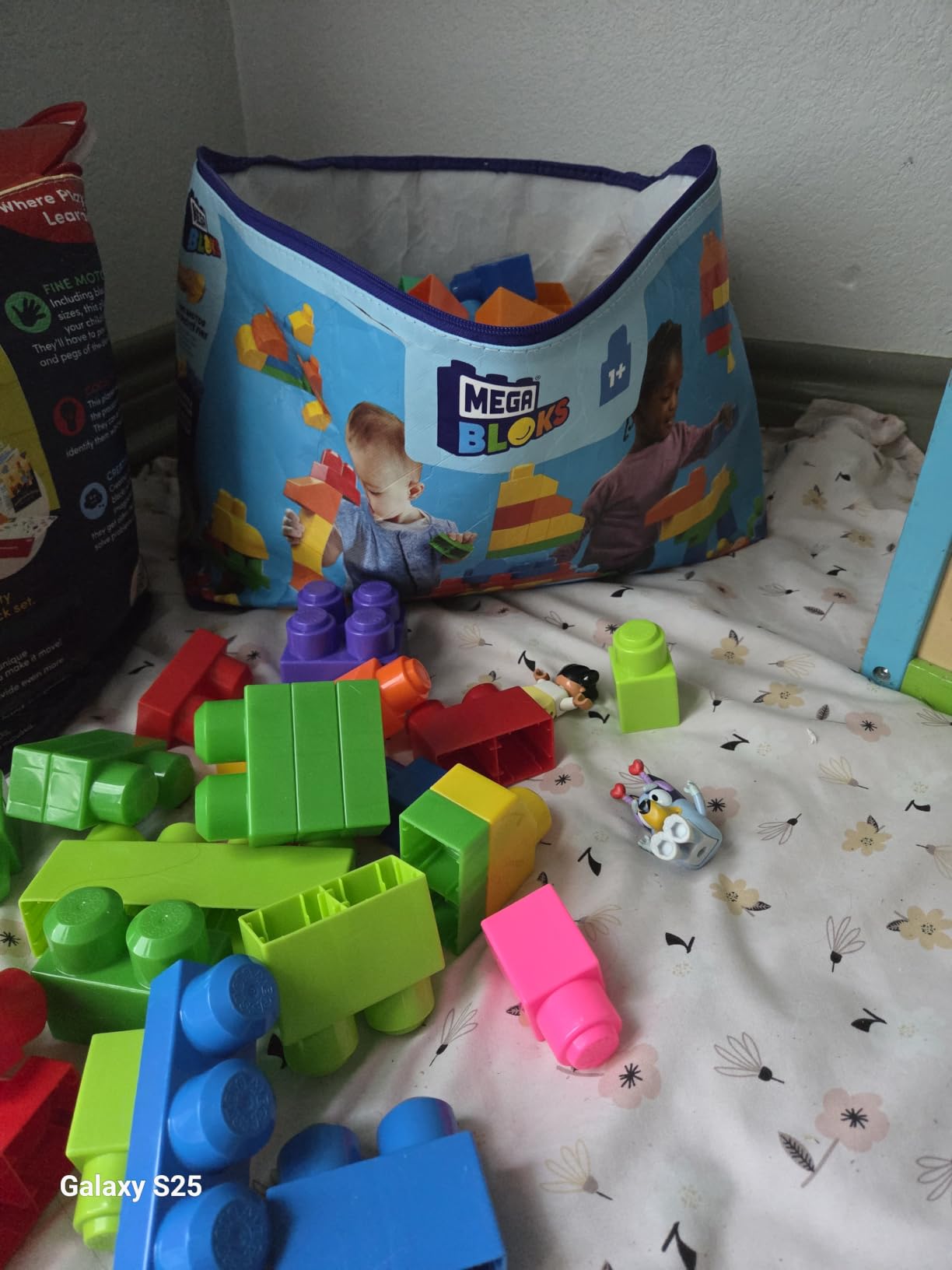 MEGA BLOKS First Builders Deluxe Building Bag Toddler Block Toys Set, Red | 150 Pieces, Storage, Creative Open-Ended Play, Preschool Kids Ages 1+ Years, Easy to Build (Amazon Exclusive) customer photo 1